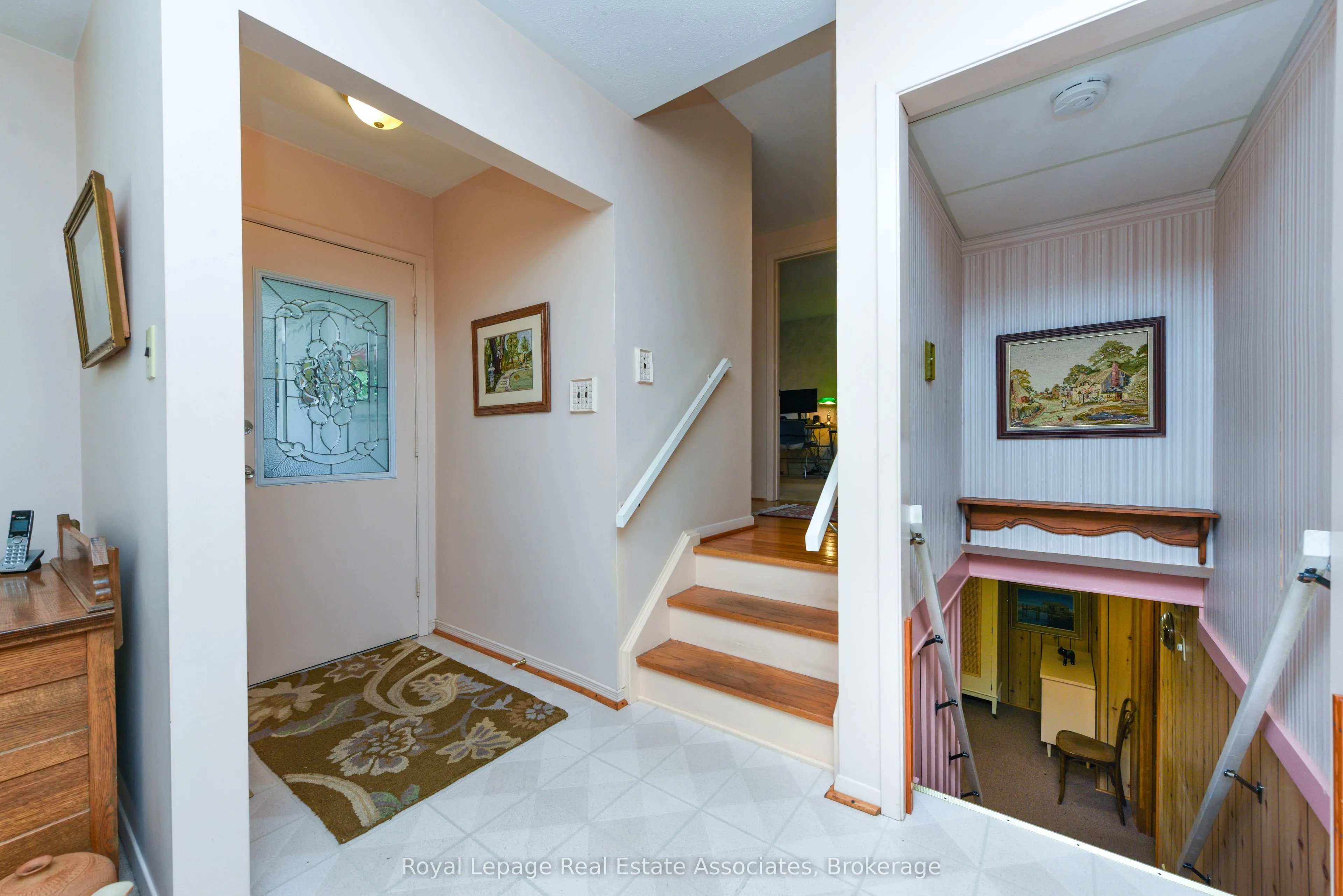 33 Deloraine Drive