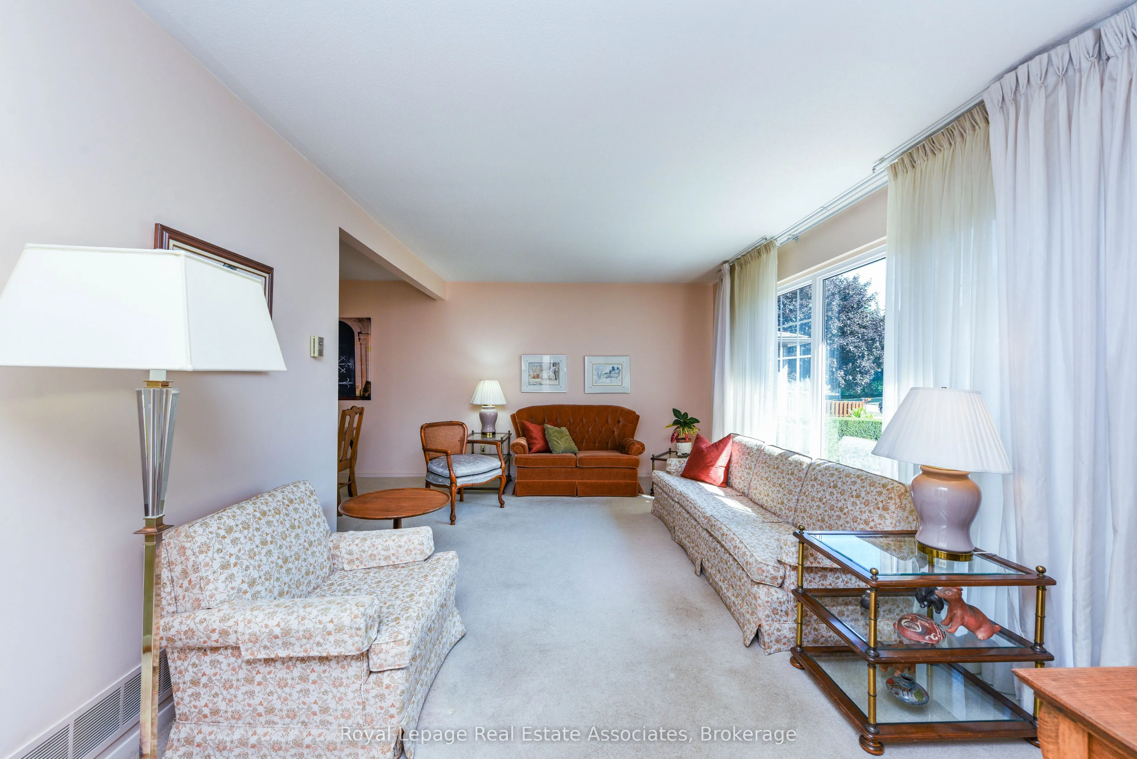 33 Deloraine Drive