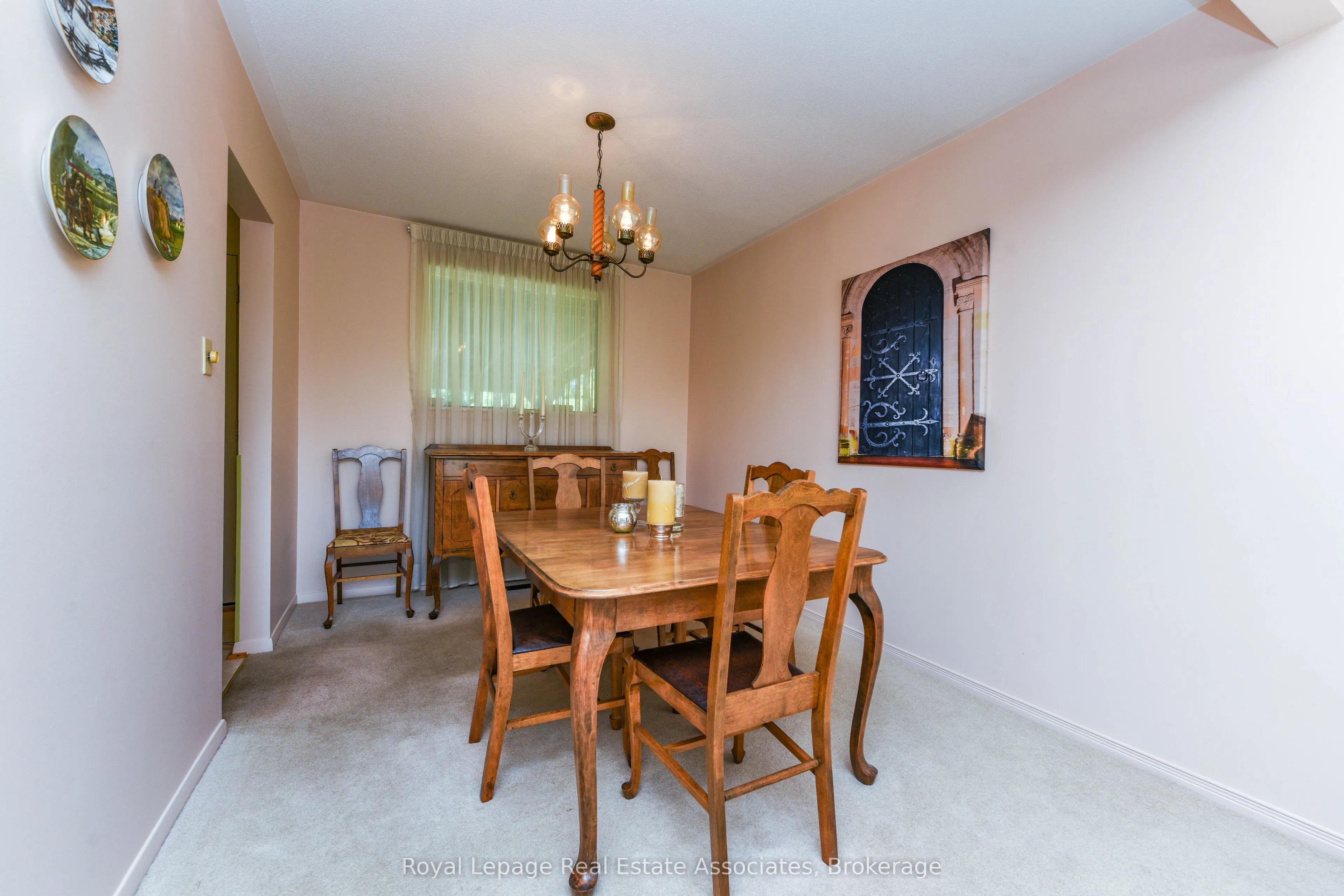 33 Deloraine Drive