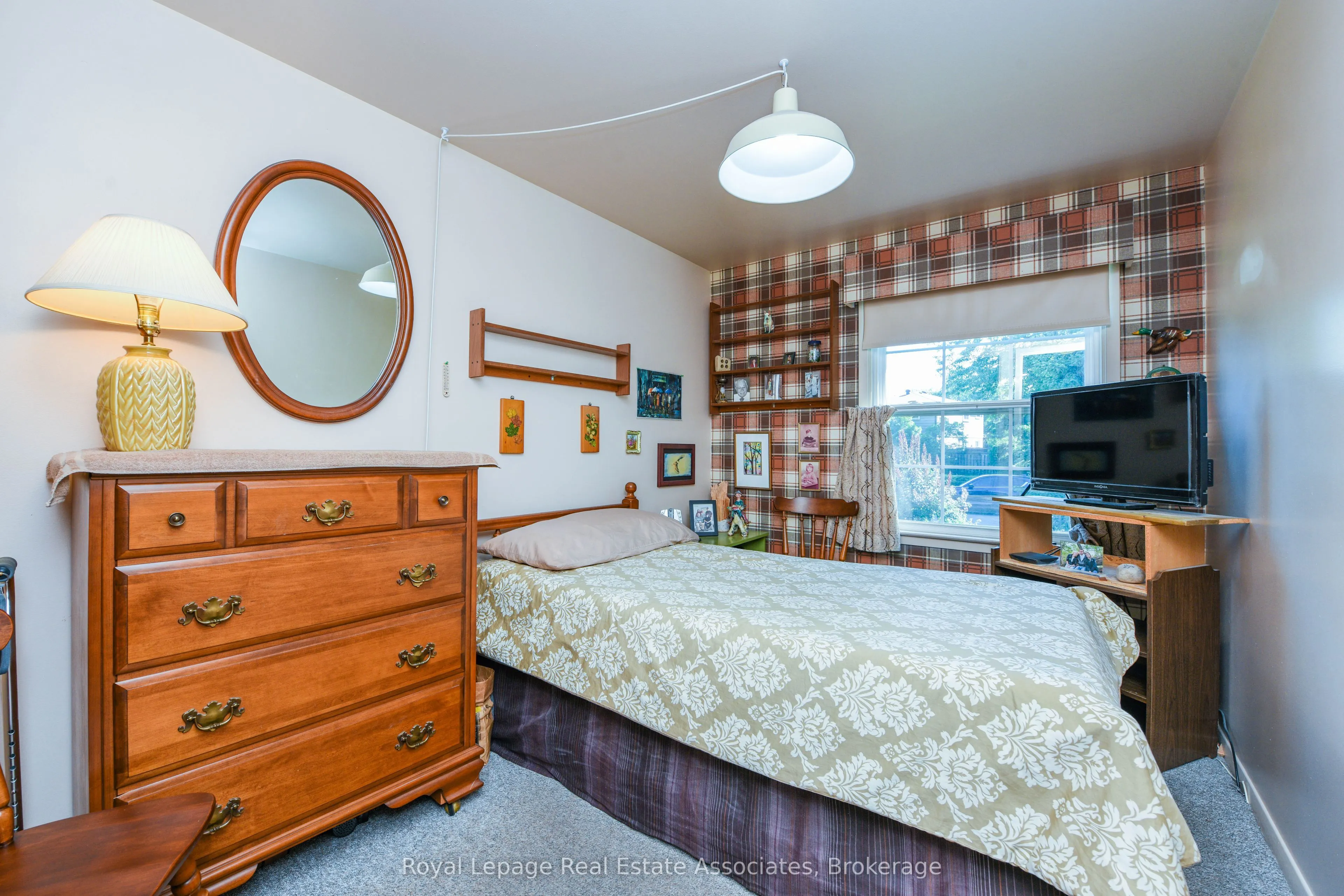 33 Deloraine Drive