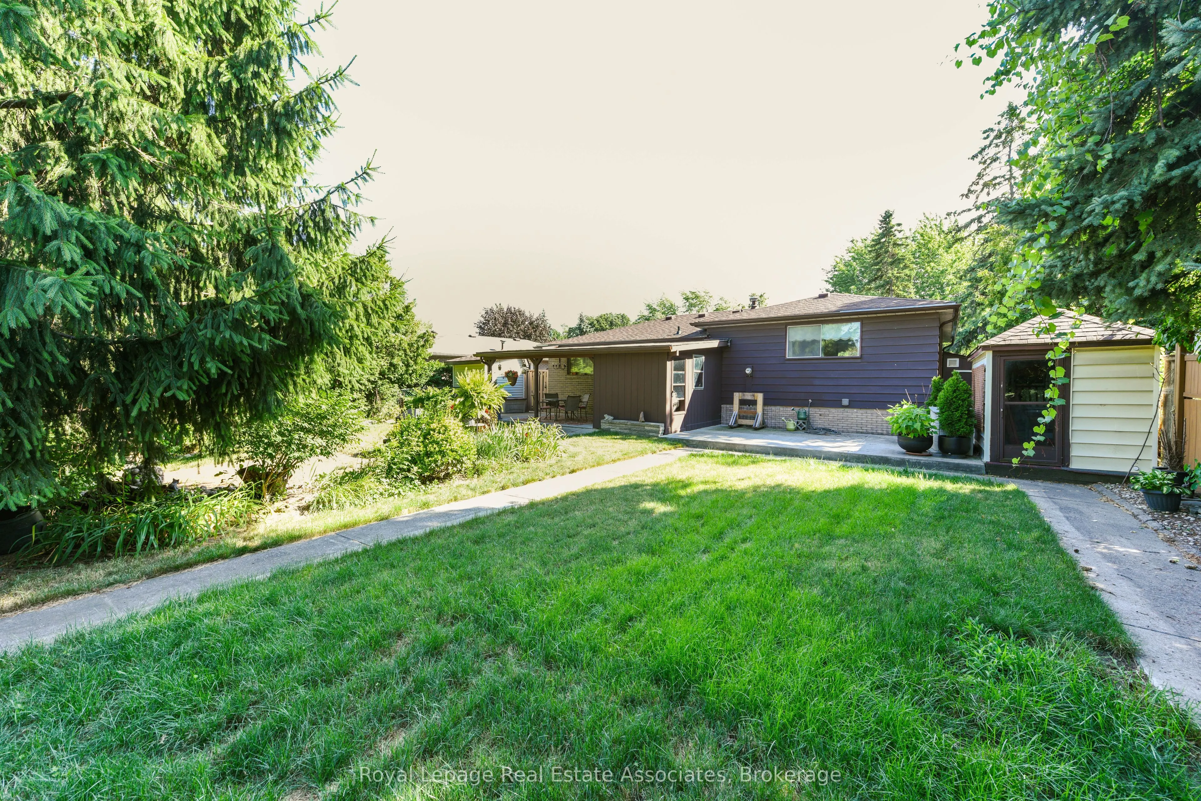 33 Deloraine Drive