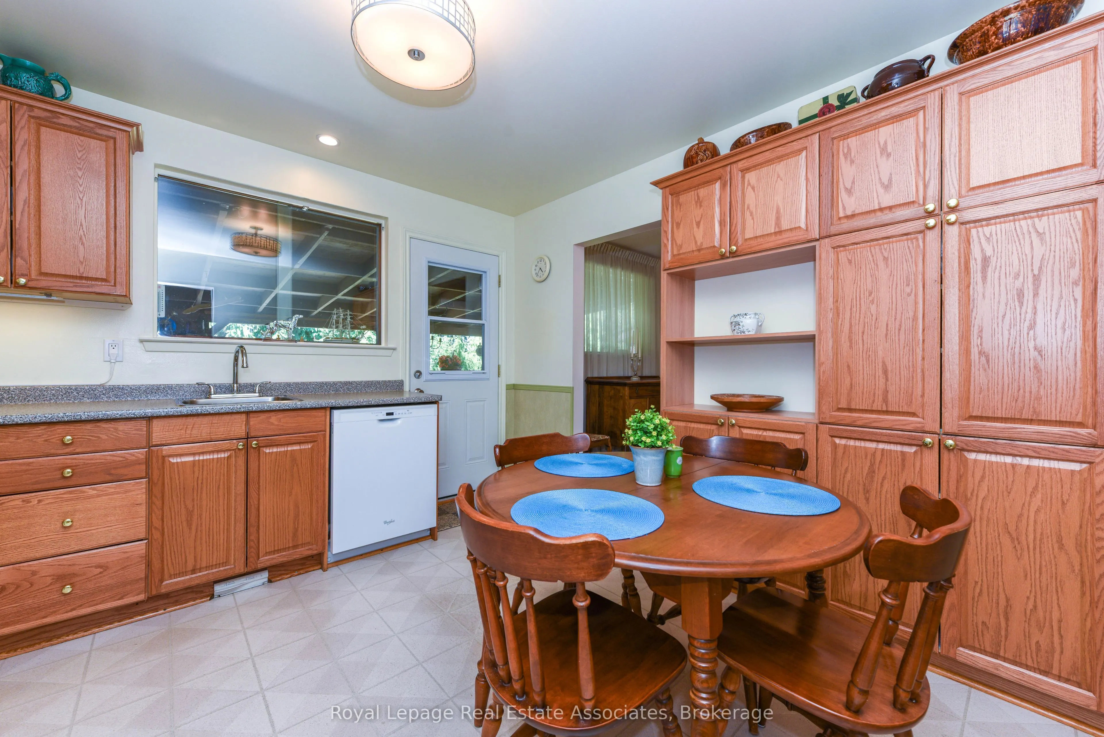 33 Deloraine Drive