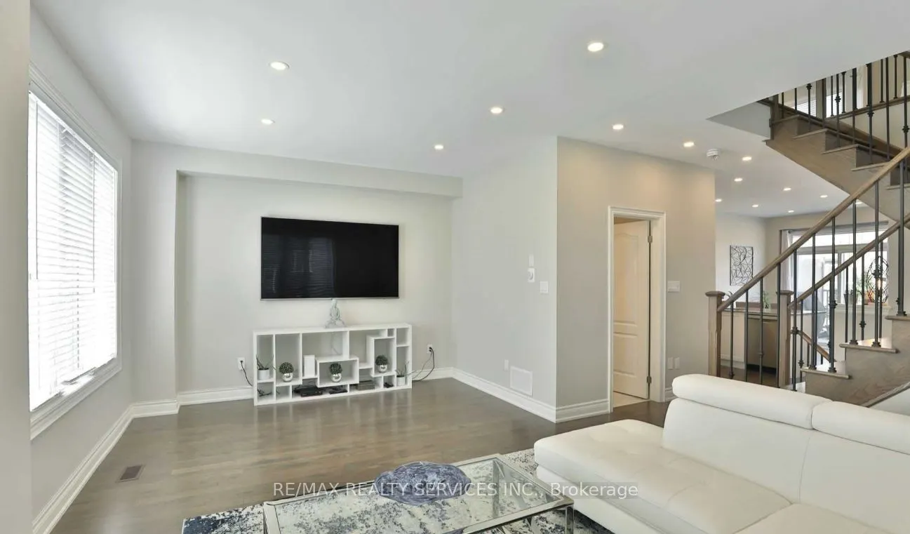 34 Brushwood Drive