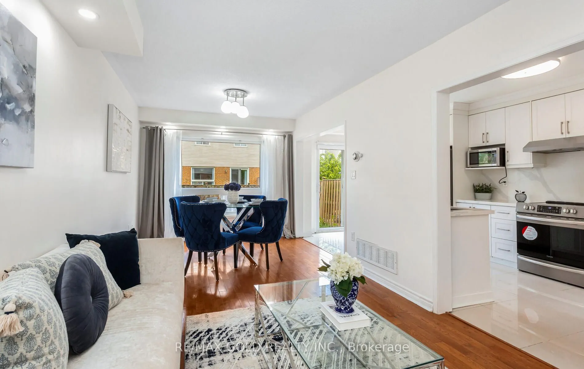 6150 Windfleet Crescent