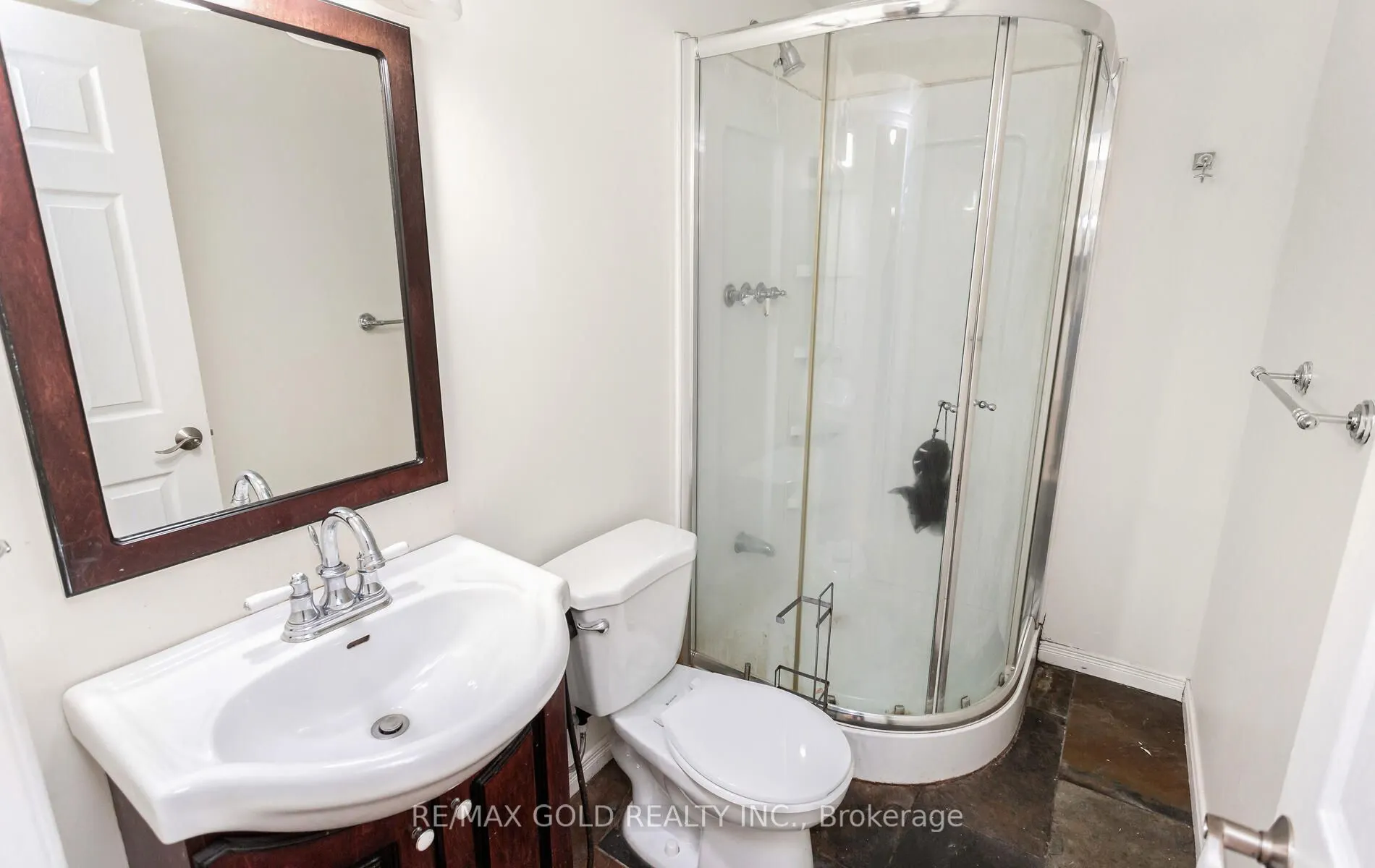 6150 Windfleet Crescent