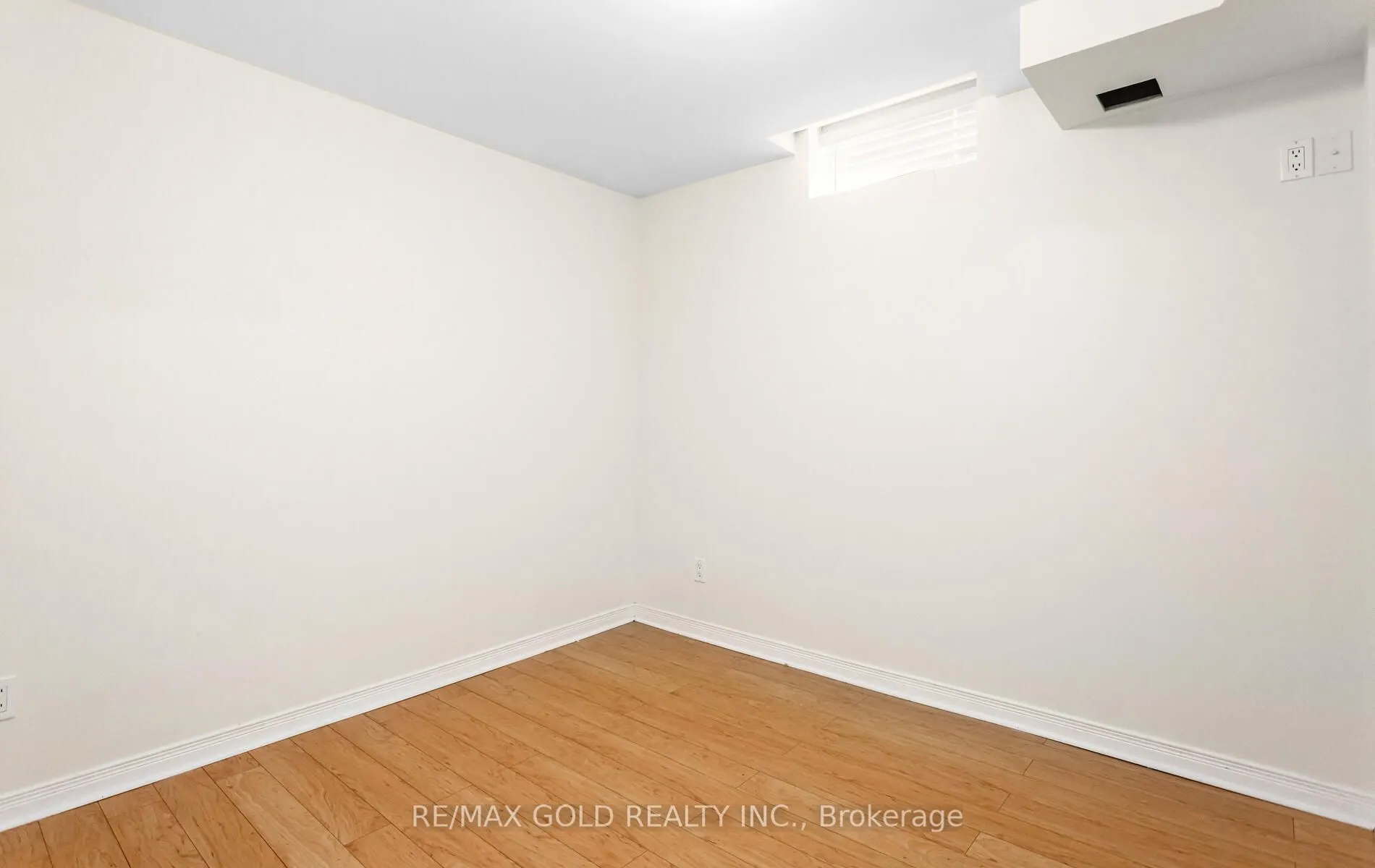 6150 Windfleet Crescent