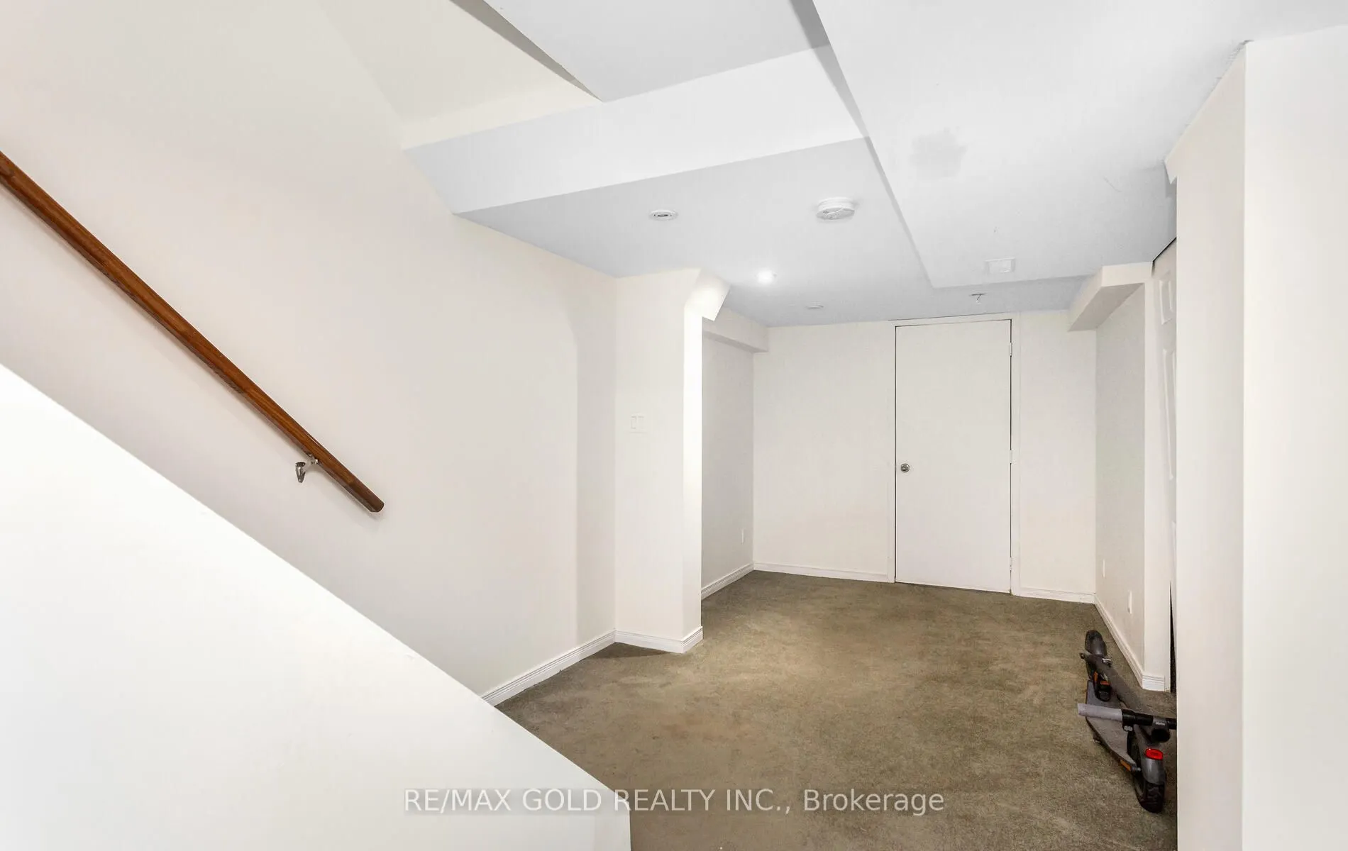 6150 Windfleet Crescent