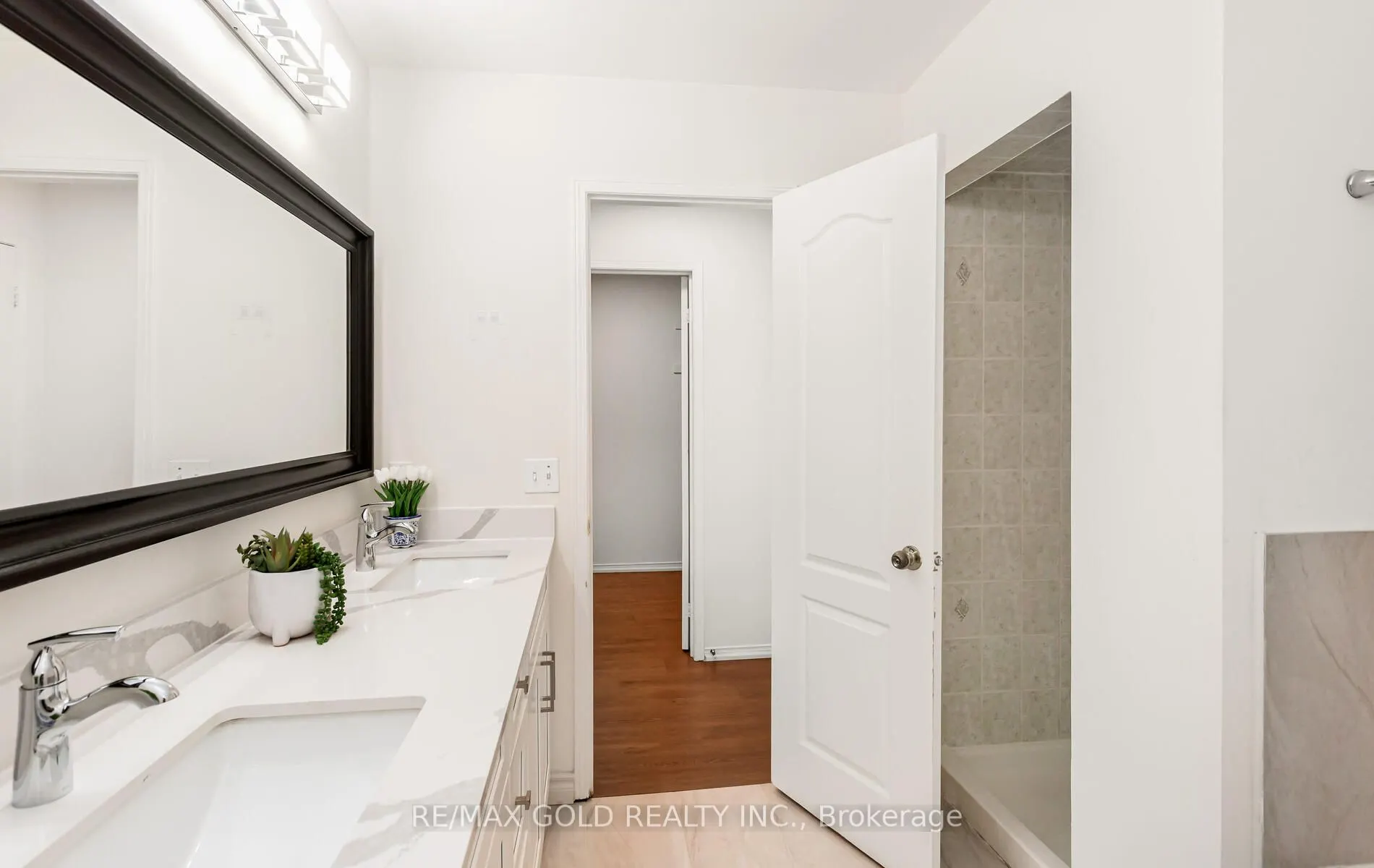 6150 Windfleet Crescent