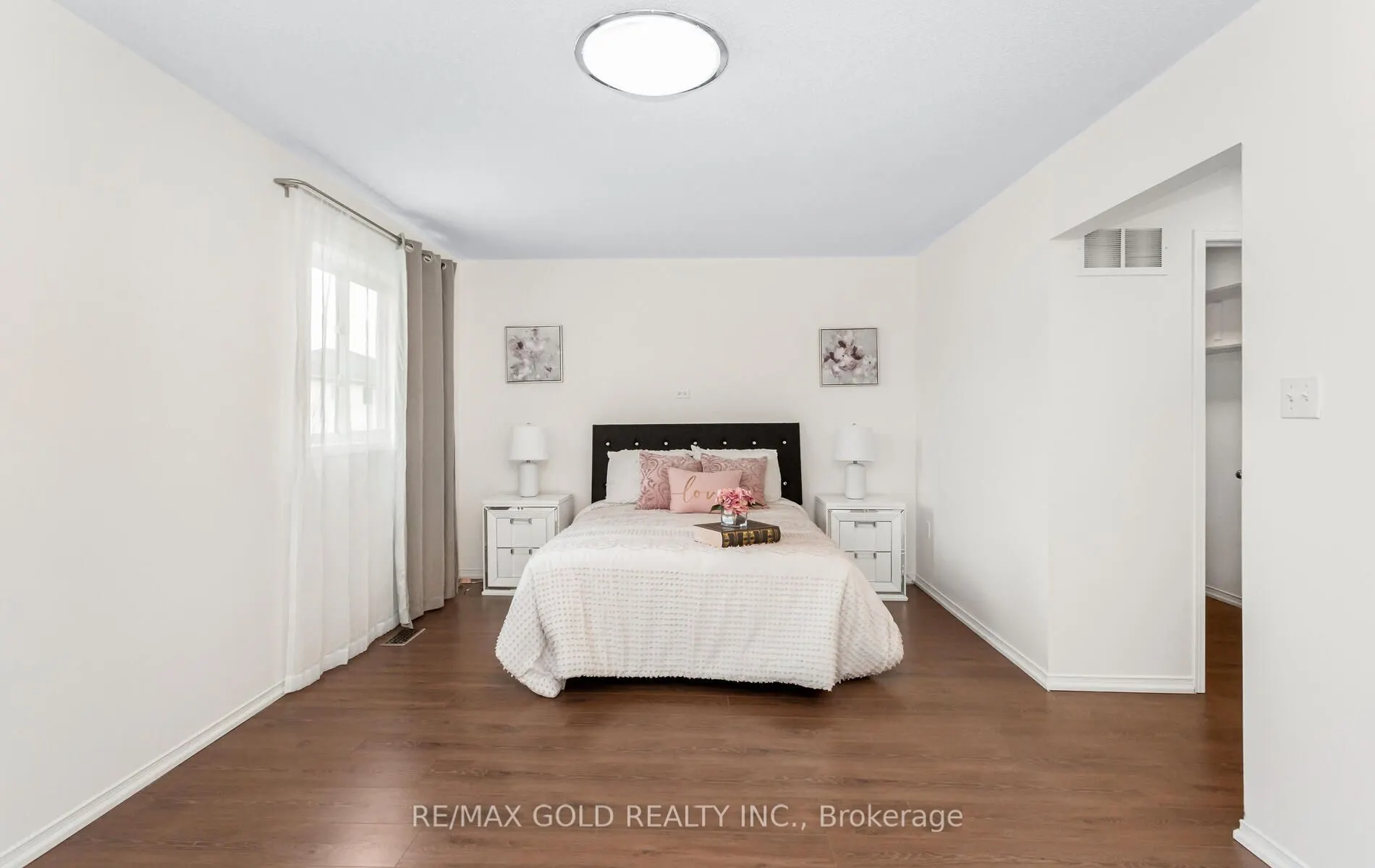6150 Windfleet Crescent