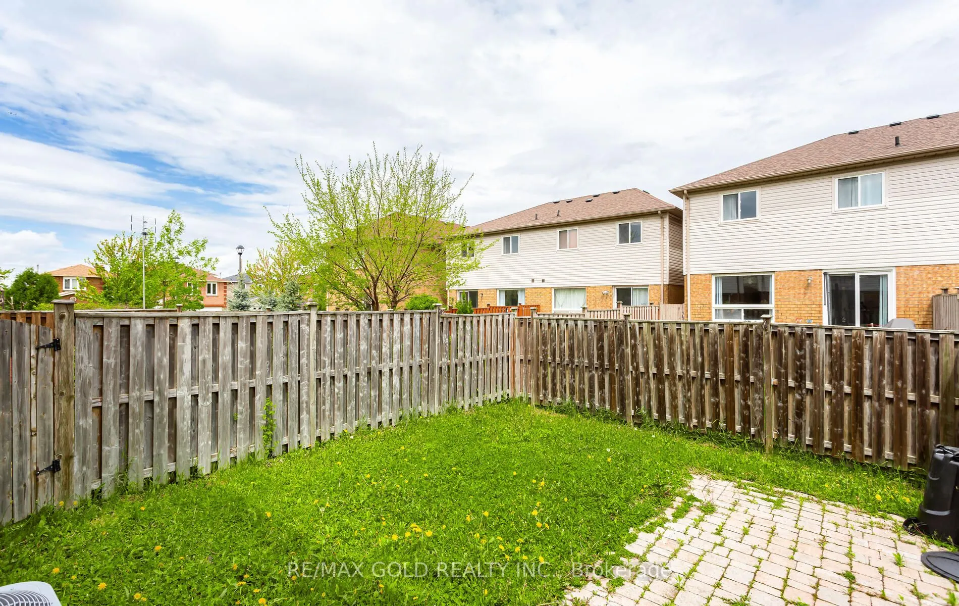 6150 Windfleet Crescent