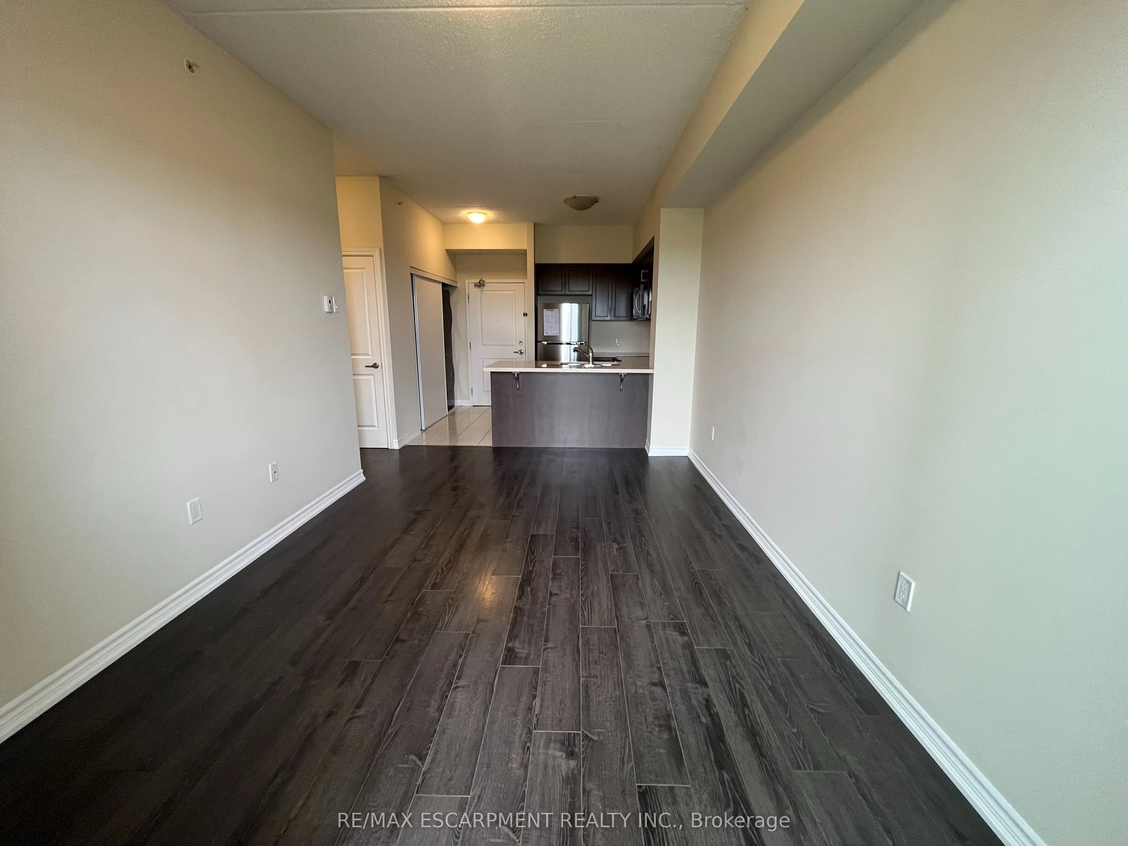 640 Sauve Street, #505