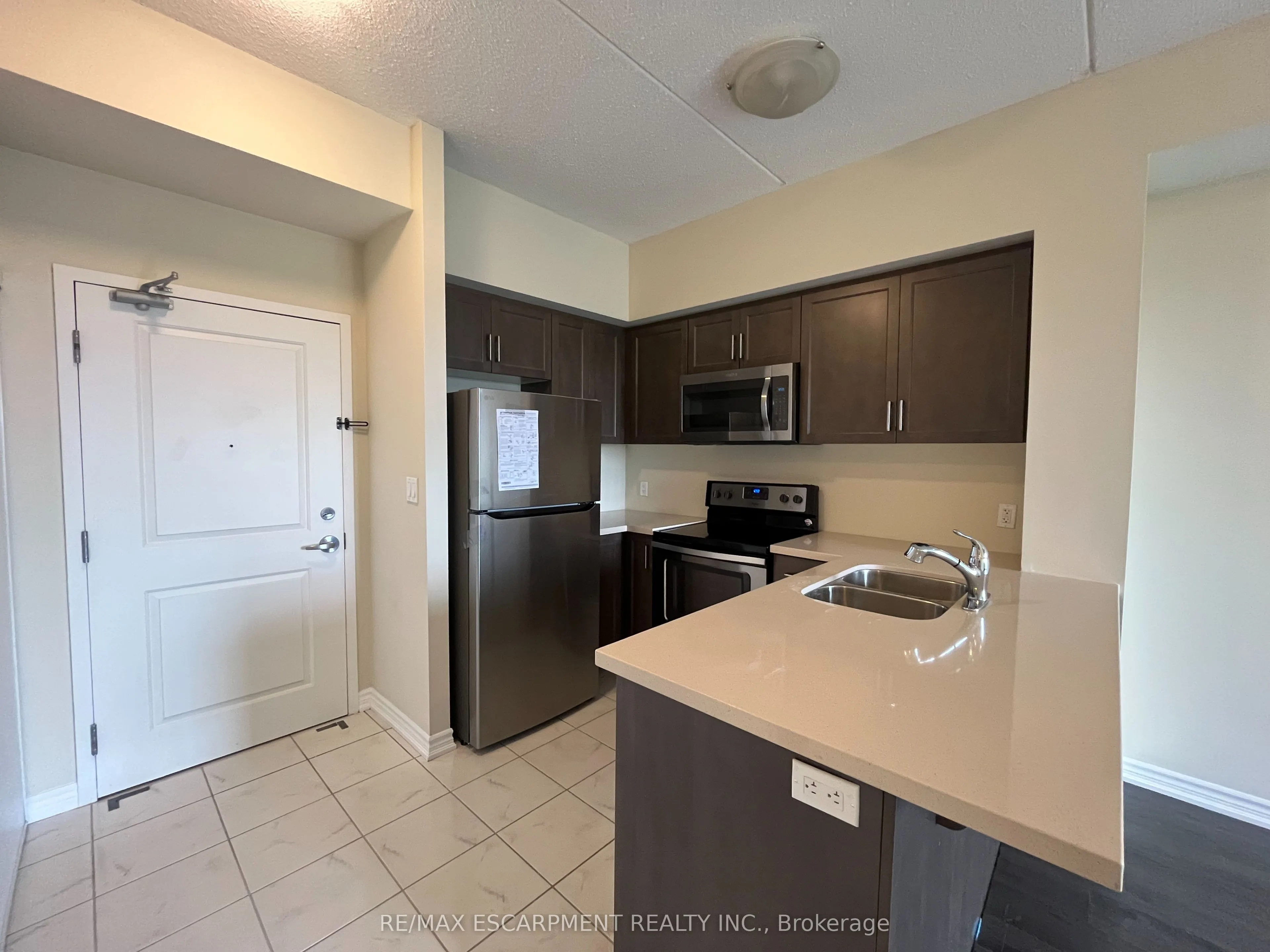 640 Sauve Street, #505