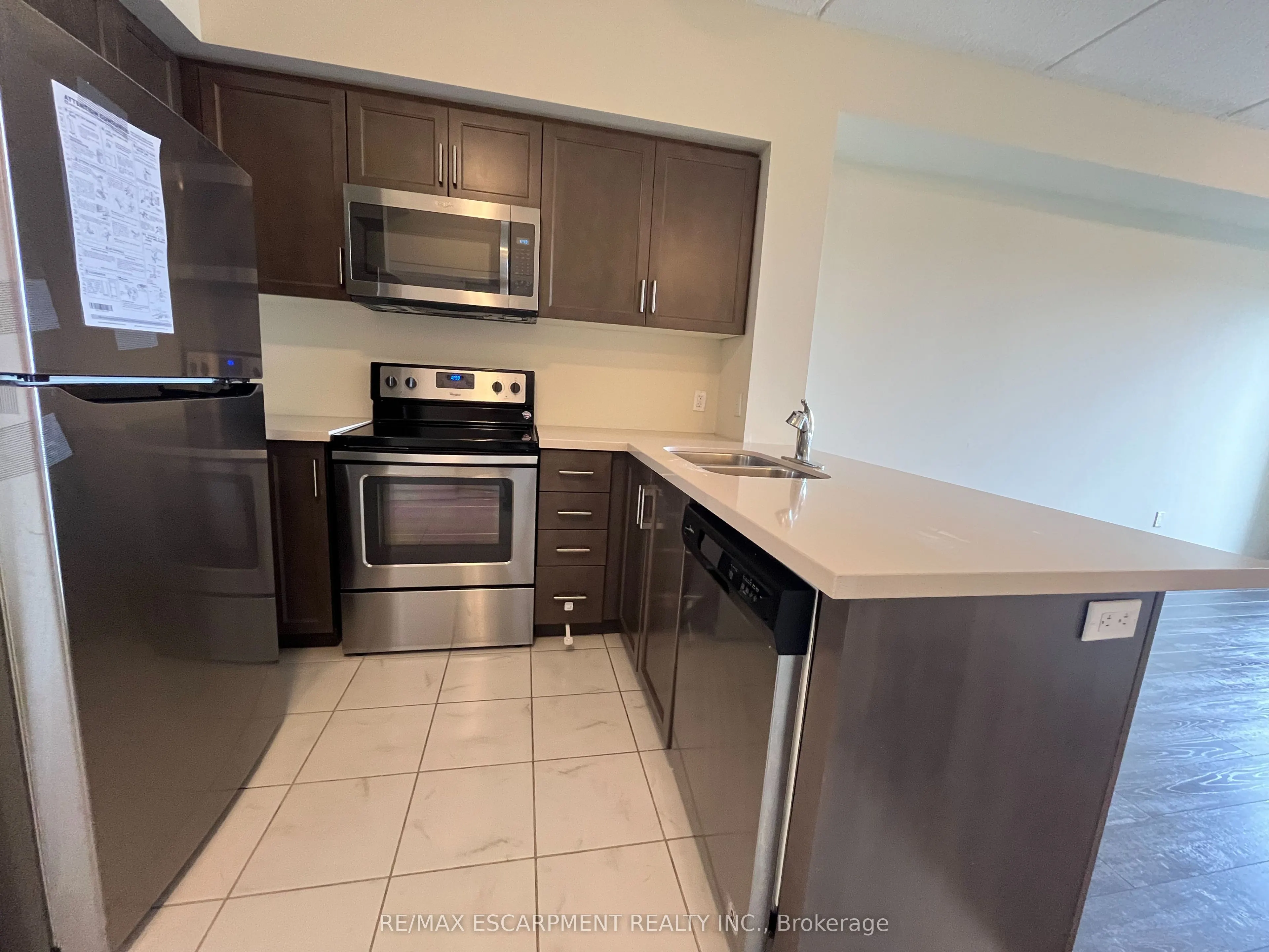 640 Sauve Street, #505
