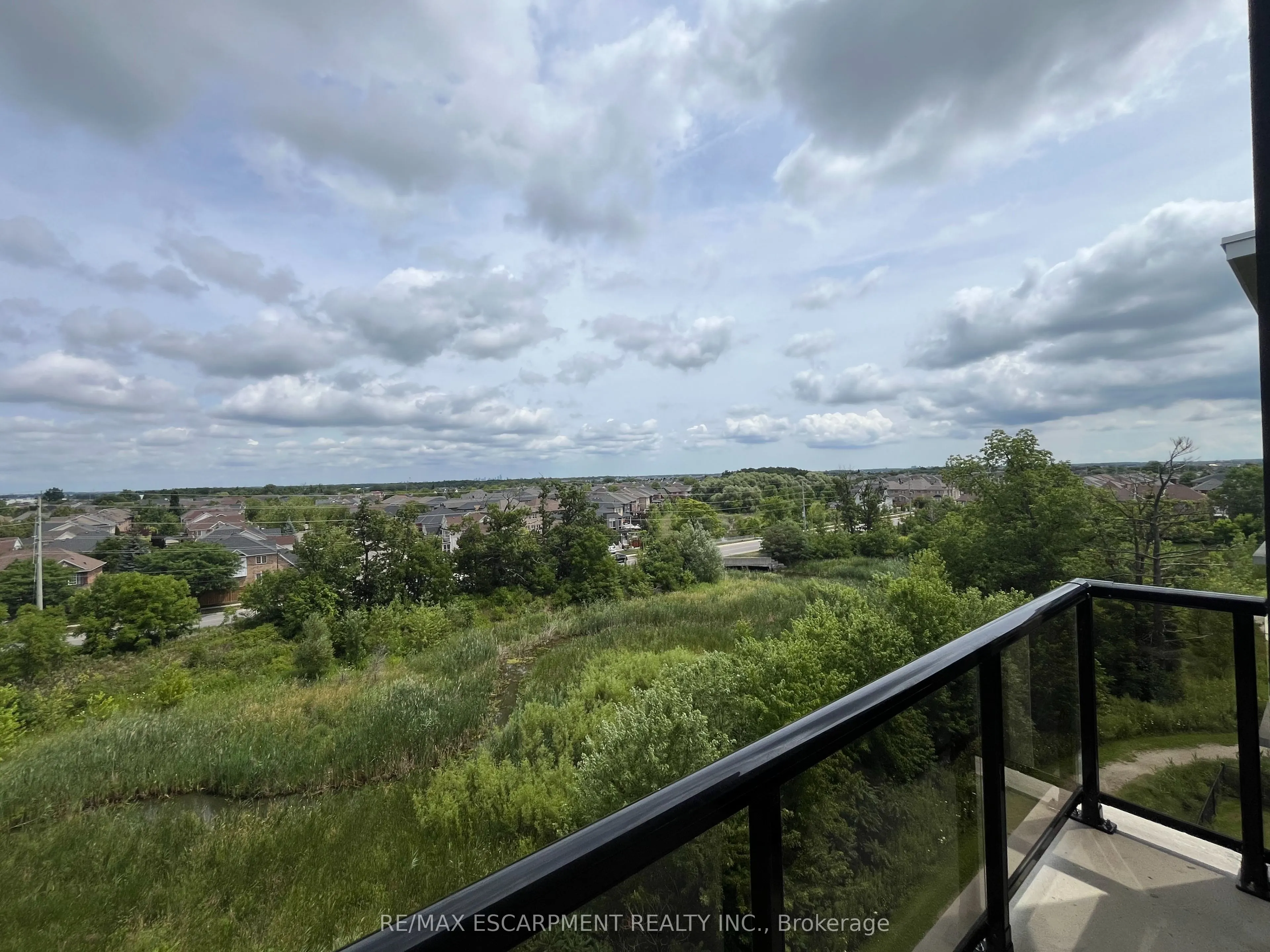 640 Sauve Street, #505