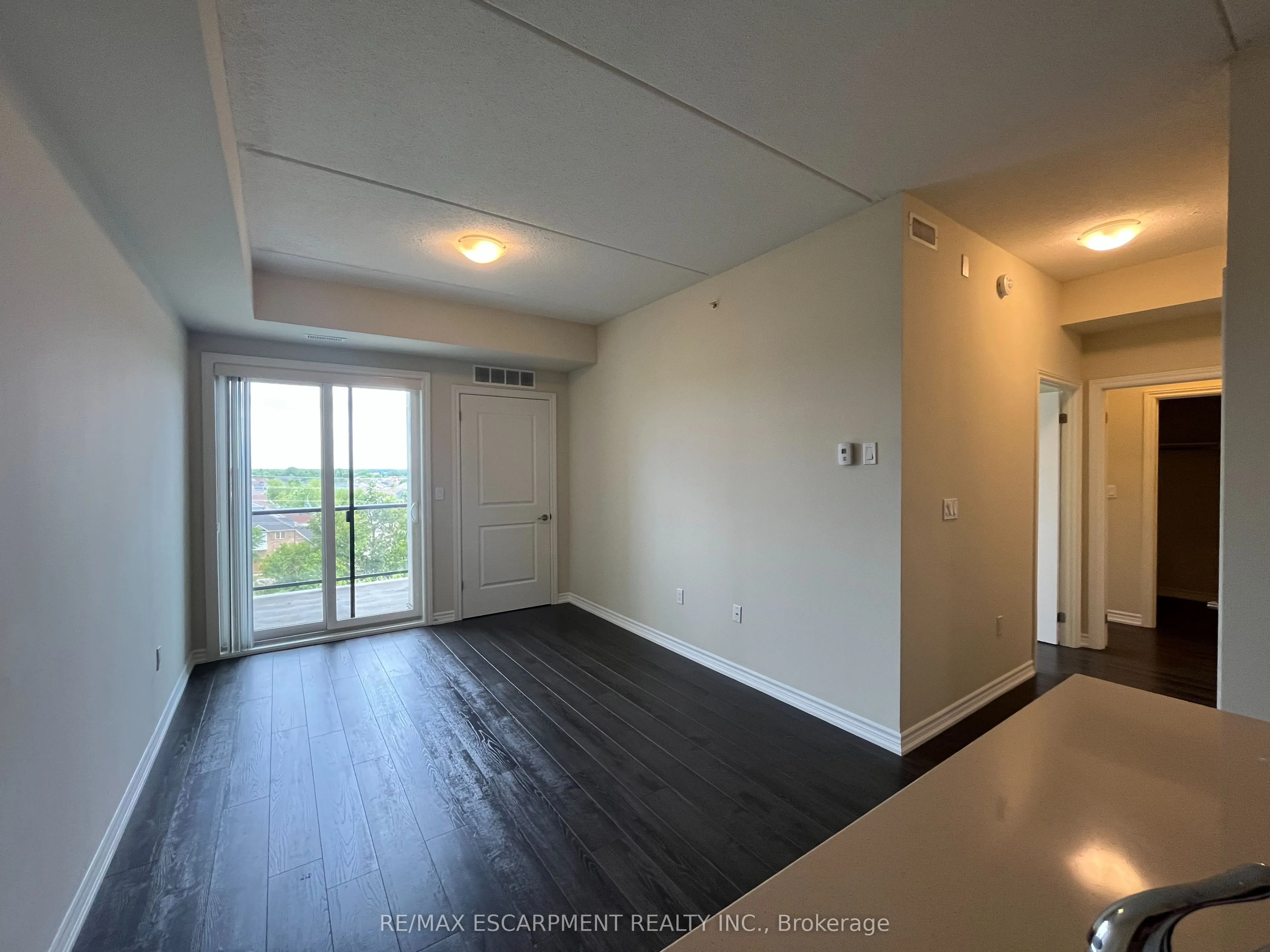 640 Sauve Street, #505