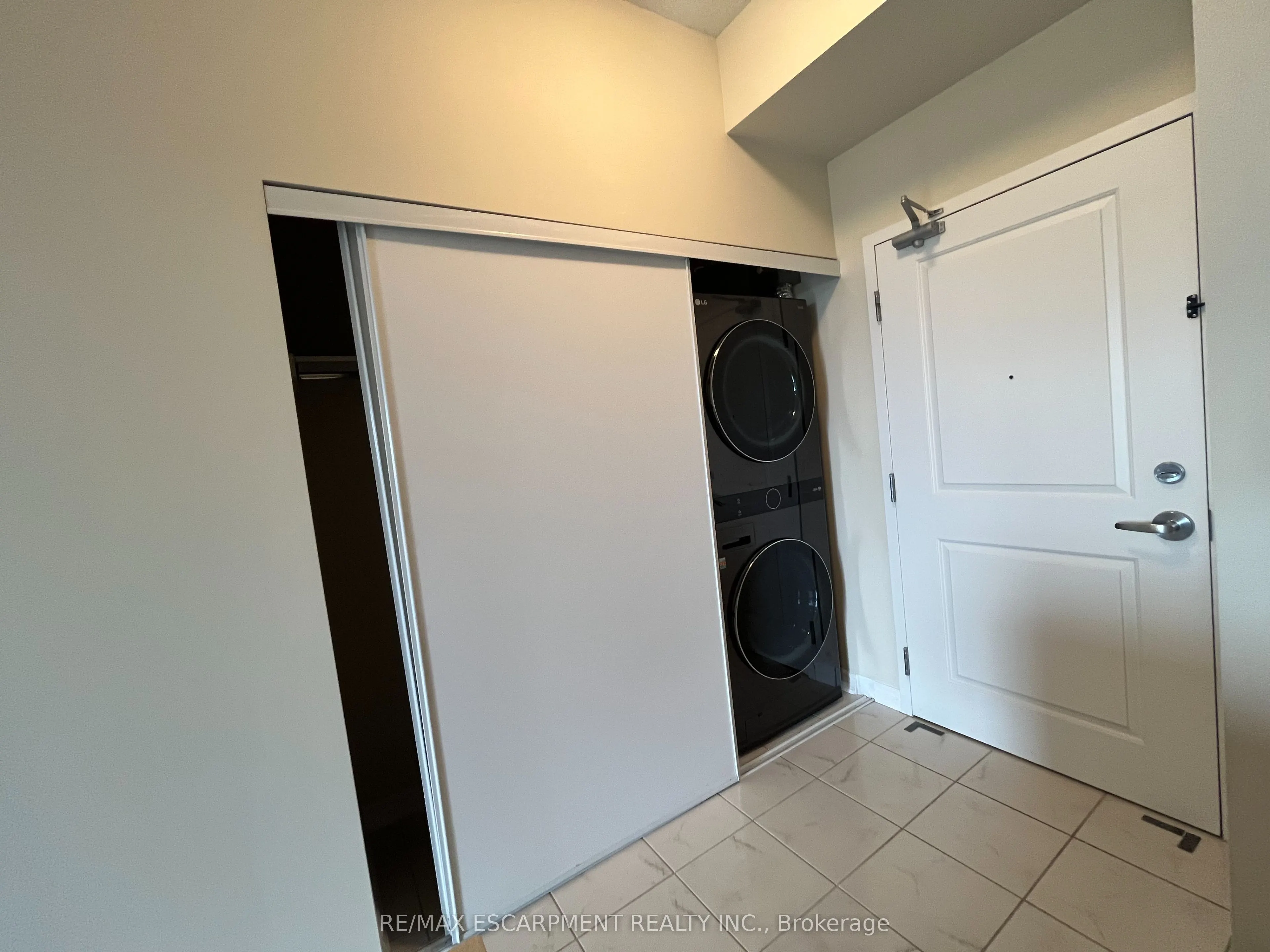 640 Sauve Street, #505