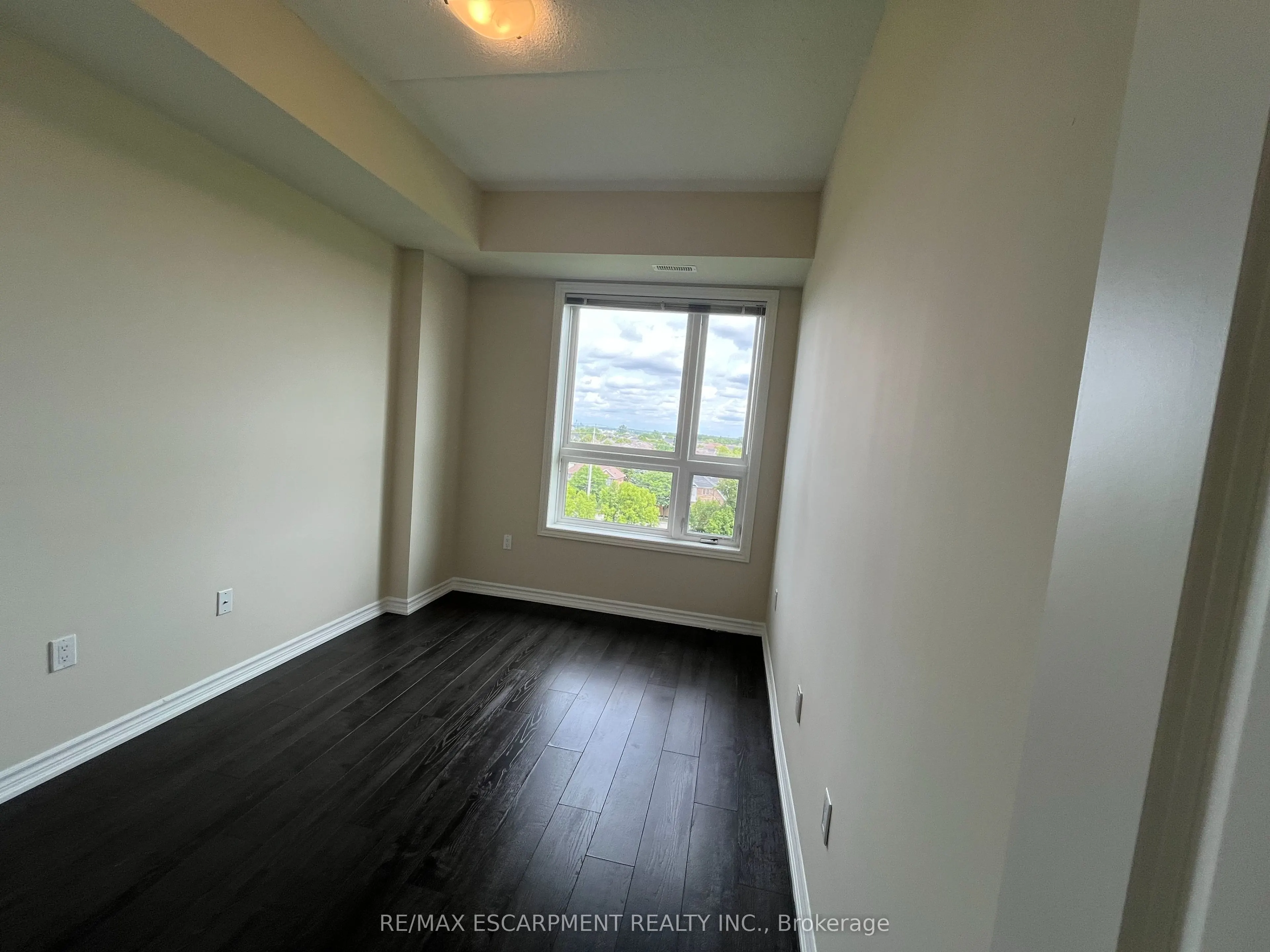 640 Sauve Street, #505
