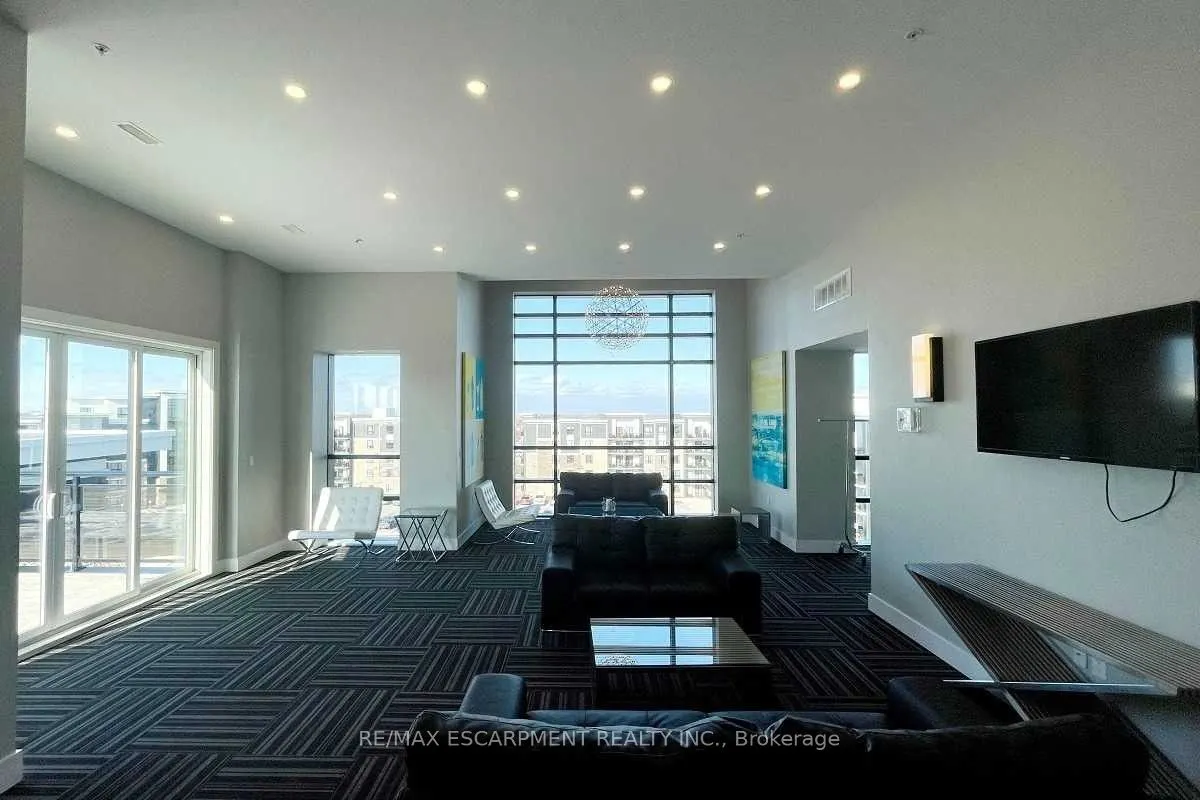 640 Sauve Street, #505