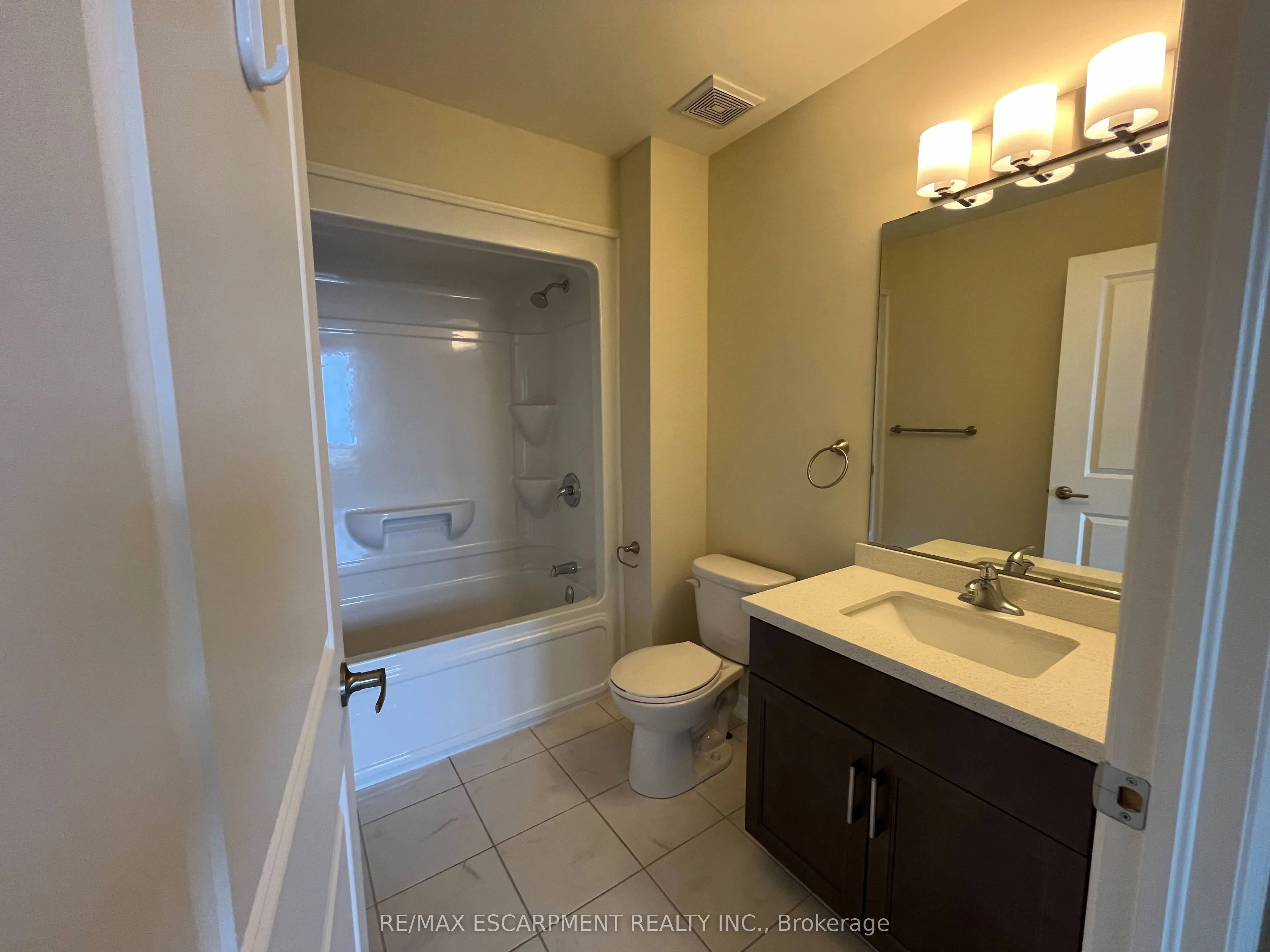 640 Sauve Street, #505