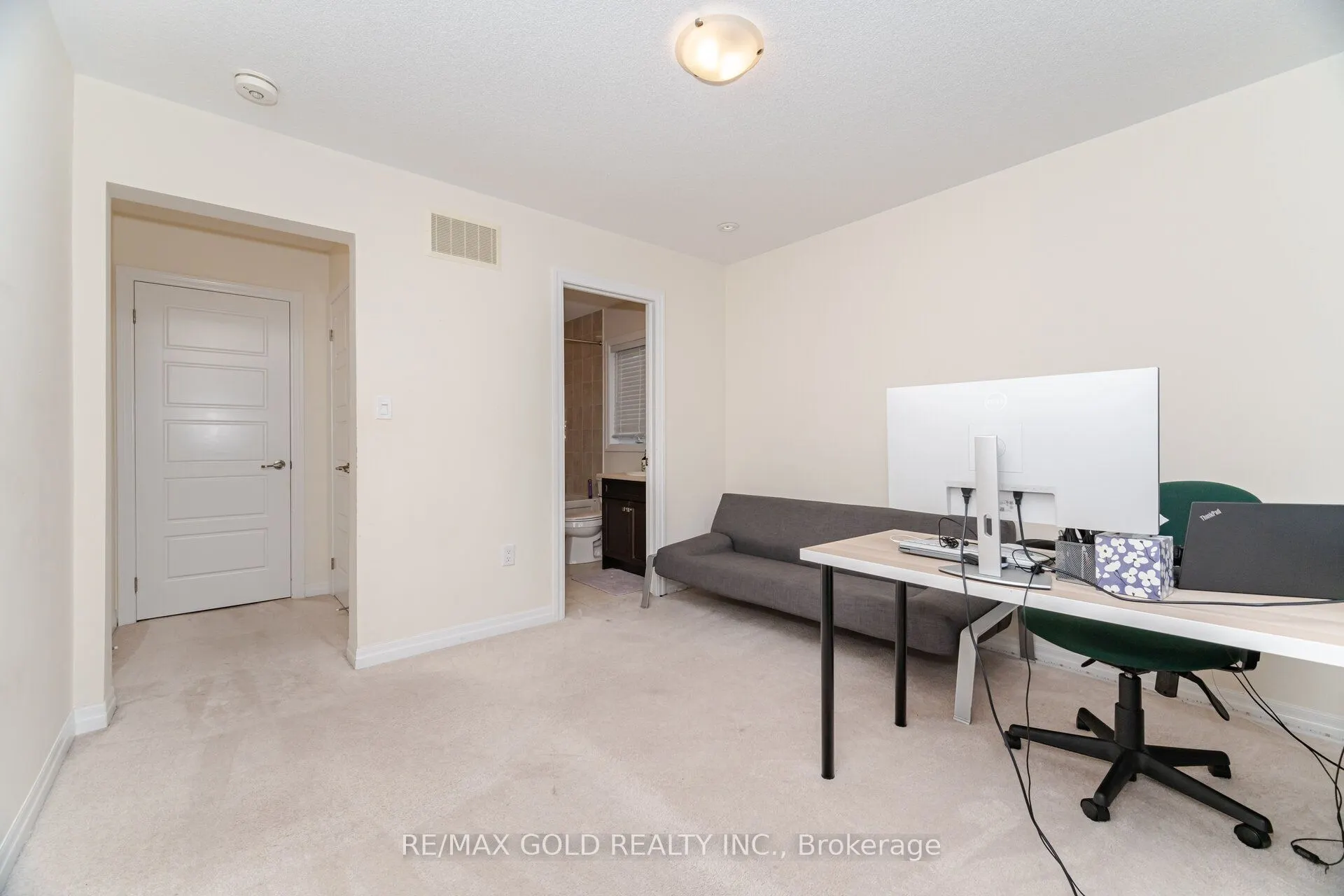 3156 Ernest Appelbe Boulevard