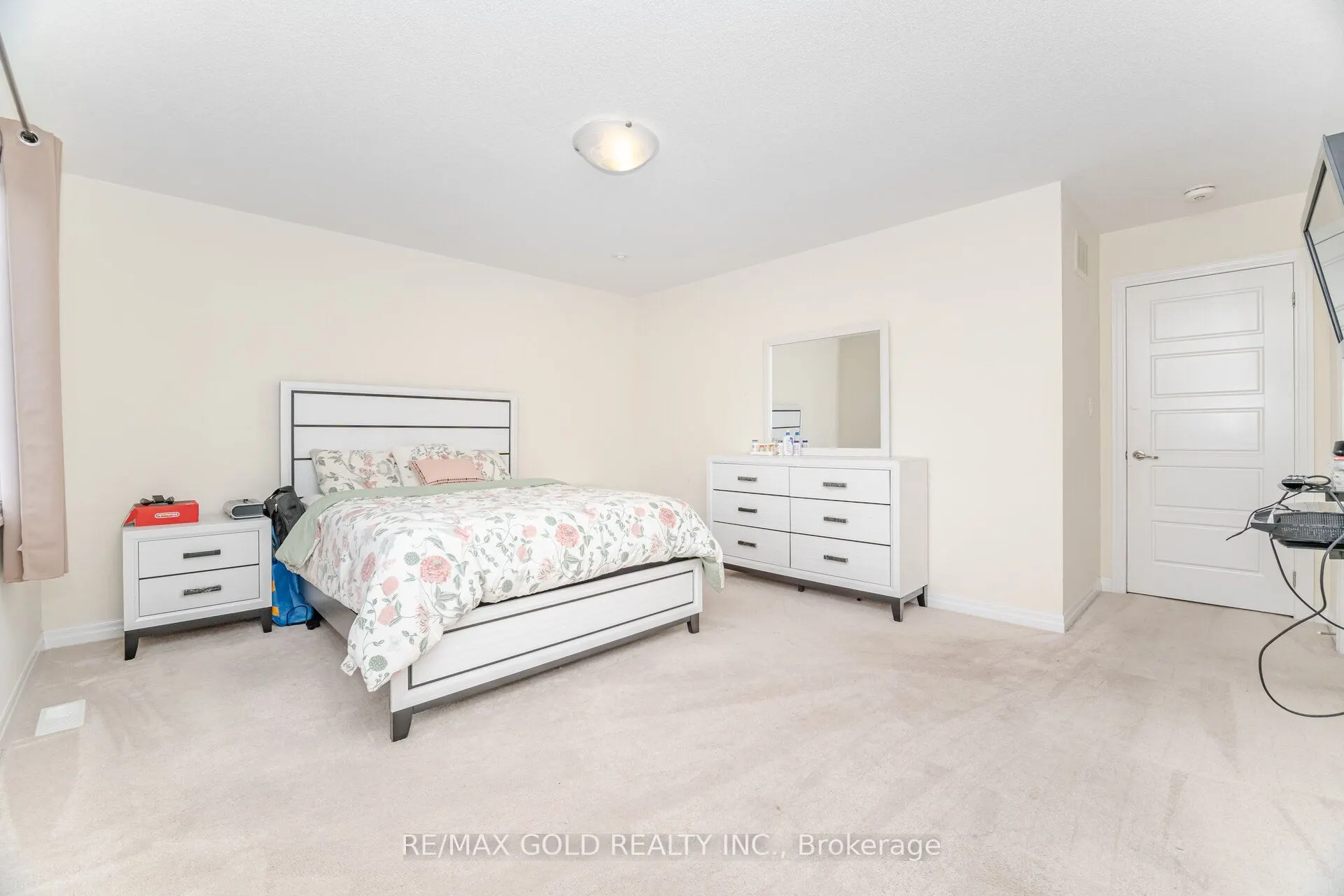 3156 Ernest Appelbe Boulevard