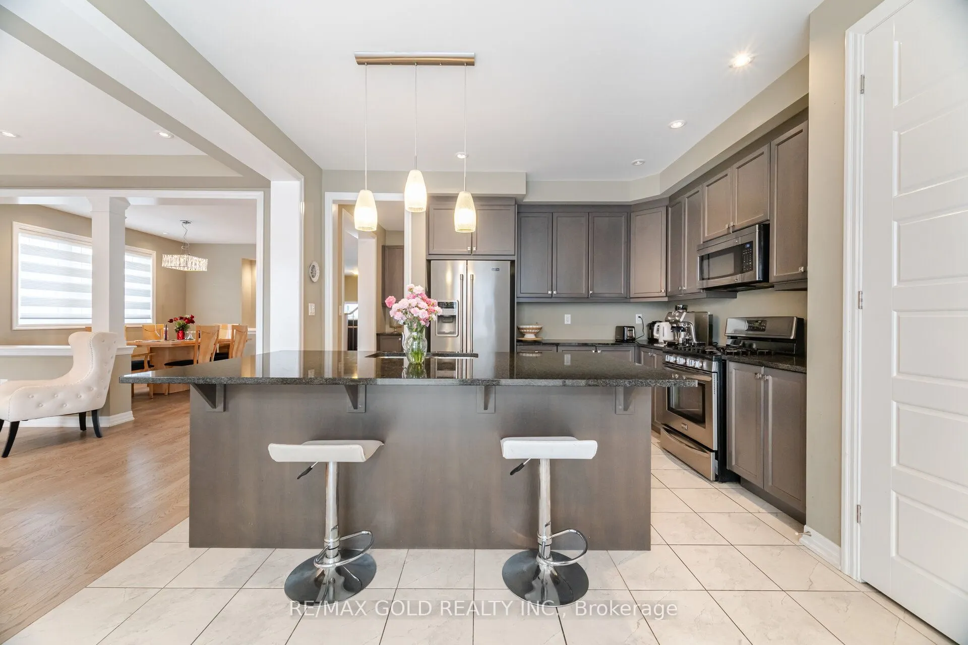 3156 Ernest Appelbe Boulevard