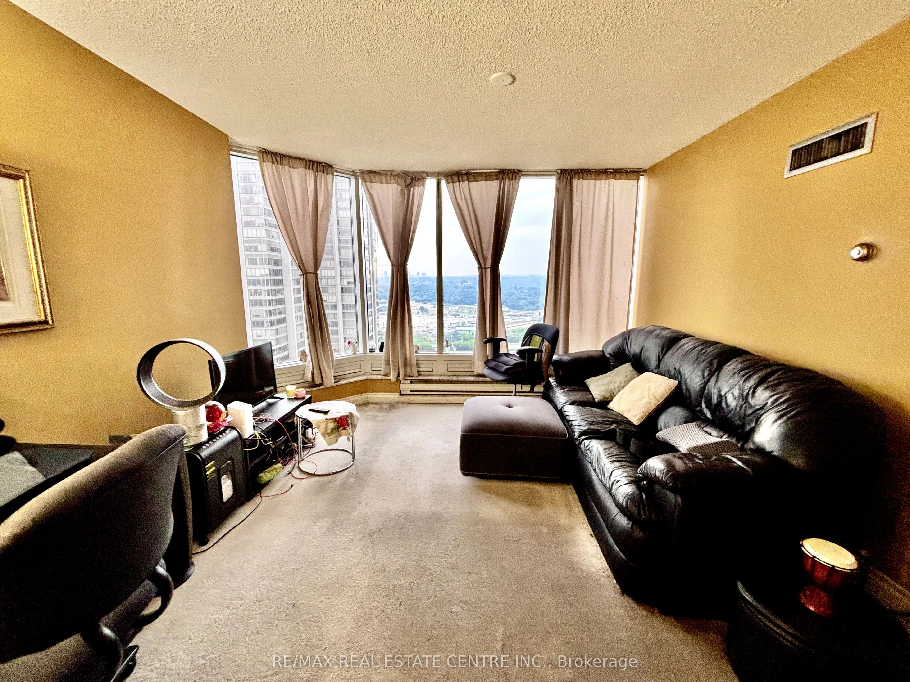 1 Palace Pier Court, #2407