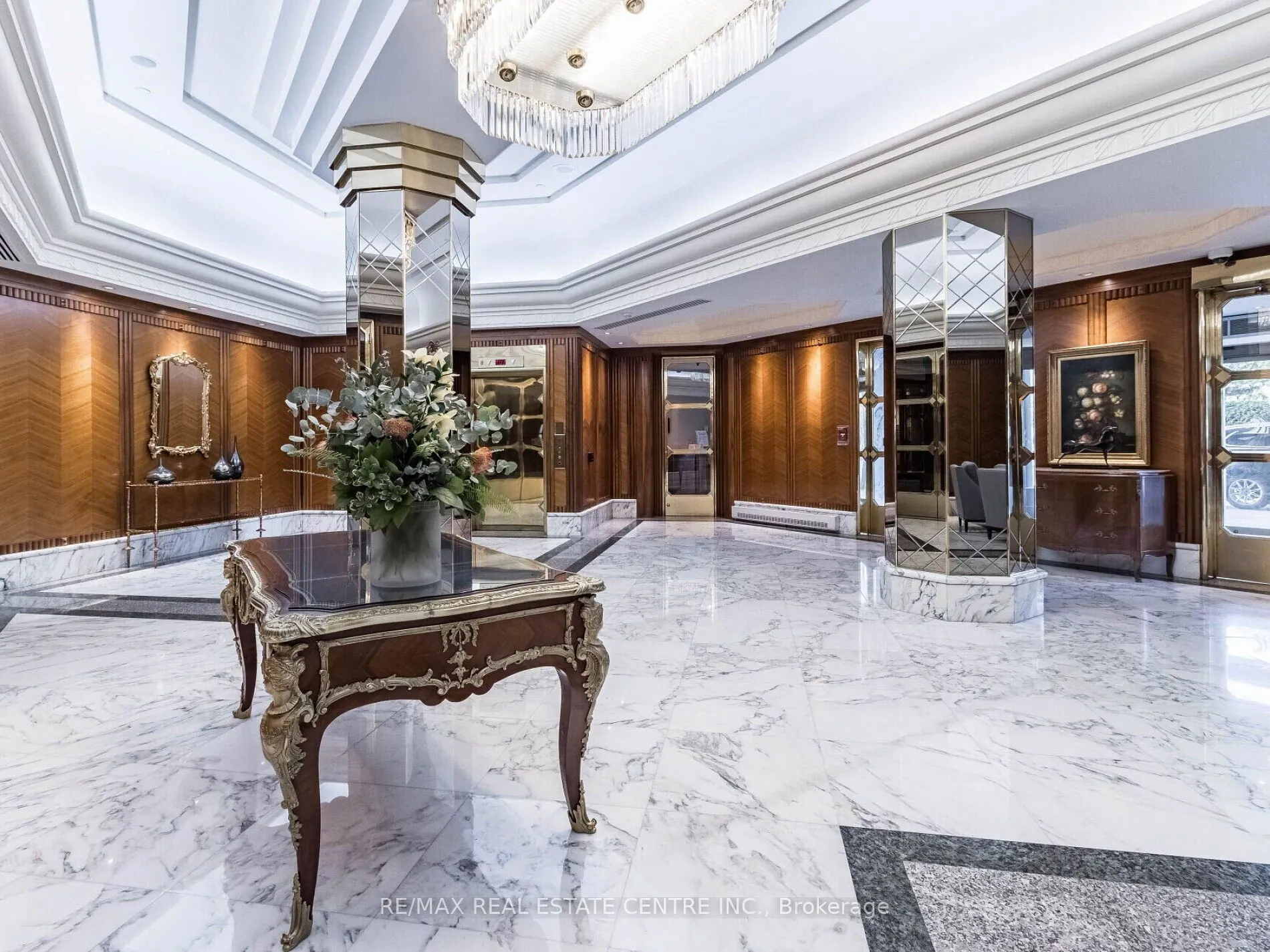 1 Palace Pier Court, #2407