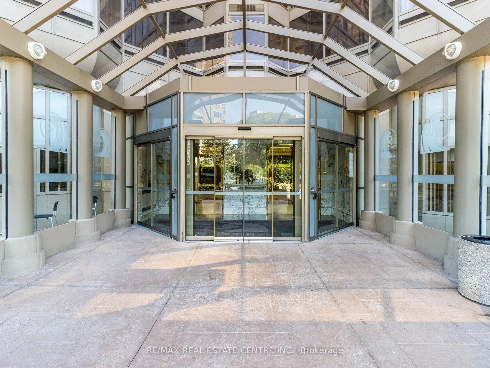 1 Palace Pier Court, #2407
