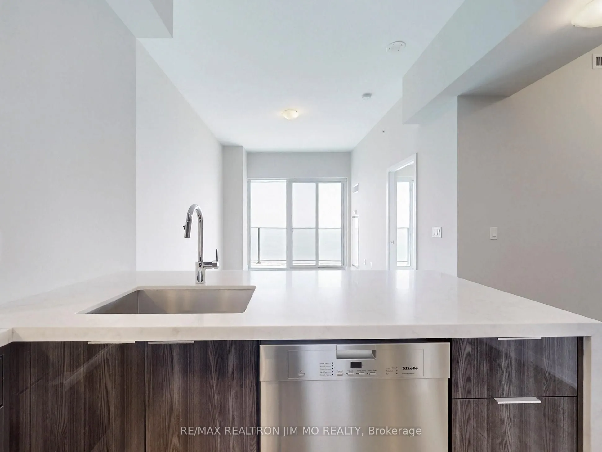20 Shore Breeze Drive, #4607