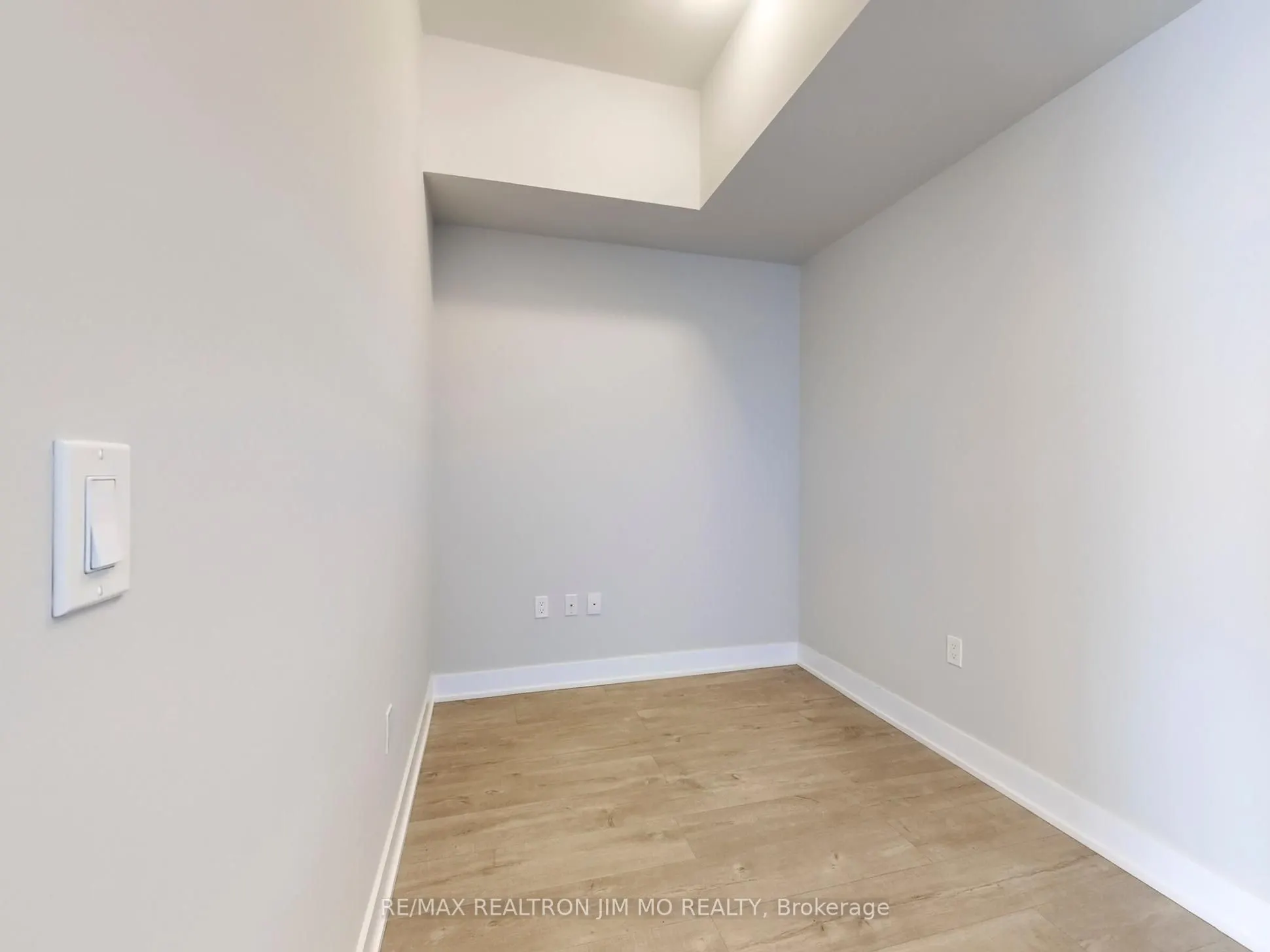 20 Shore Breeze Drive, #4607