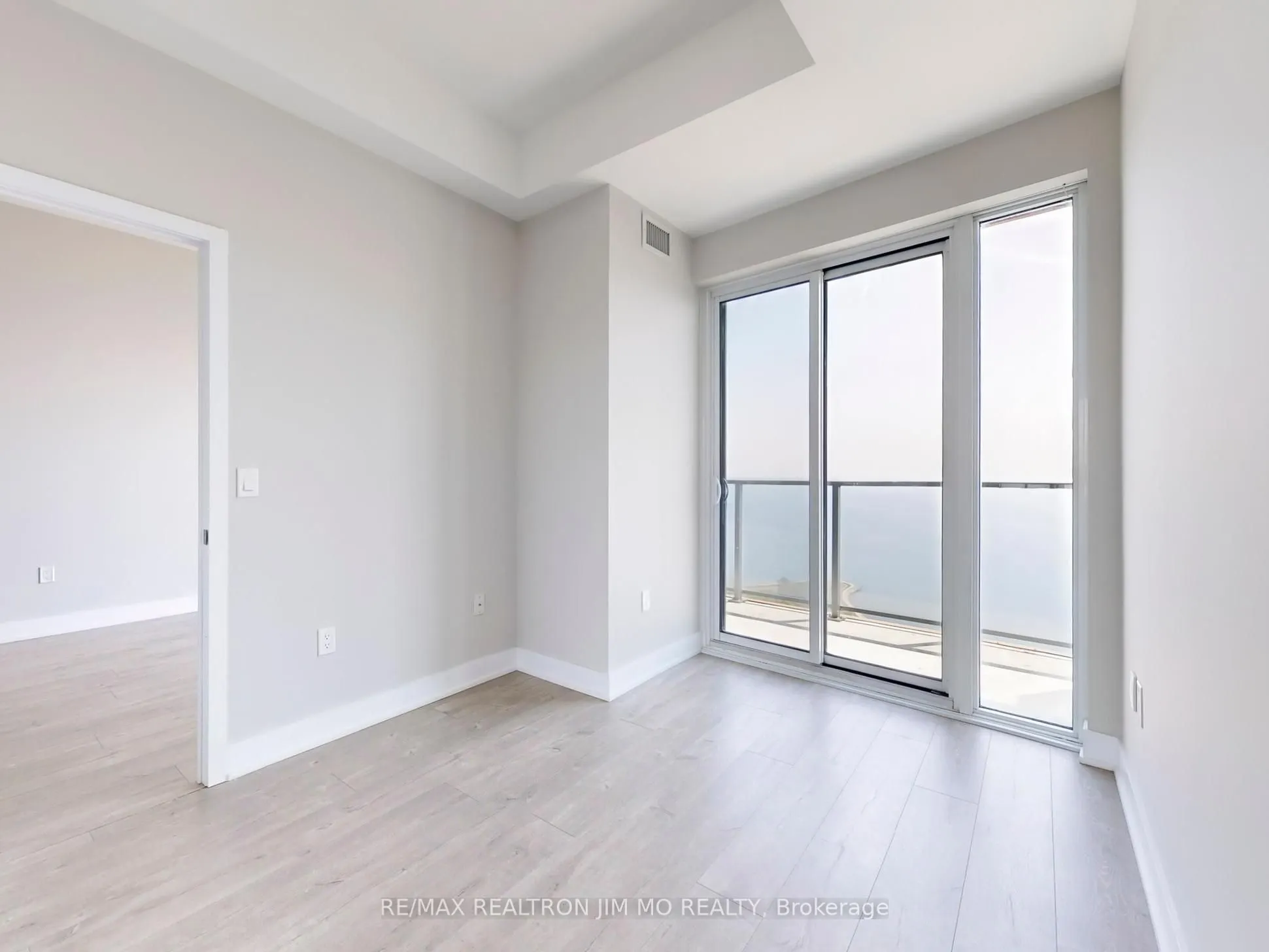 20 Shore Breeze Drive, #4607