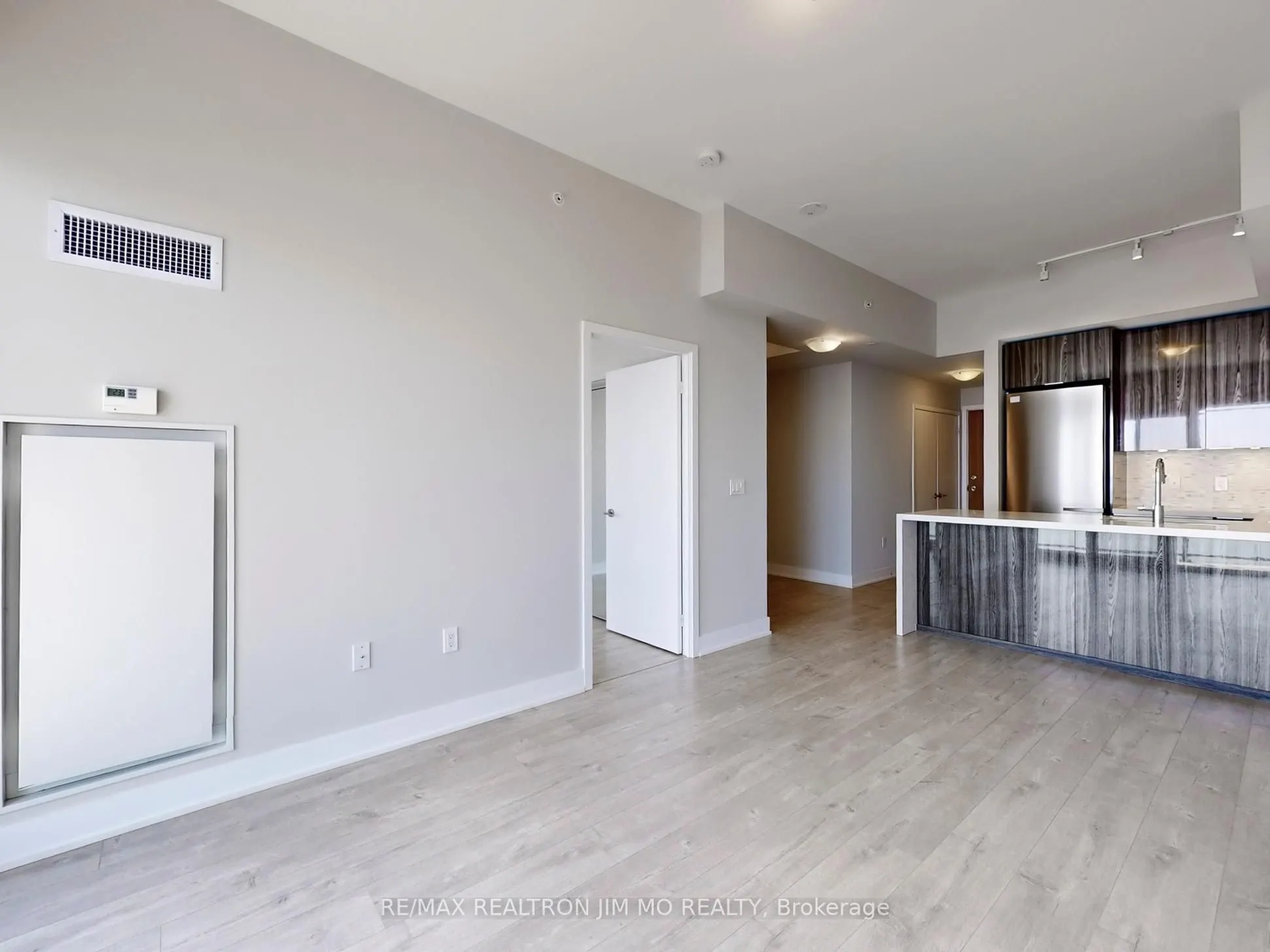 20 Shore Breeze Drive, #4607