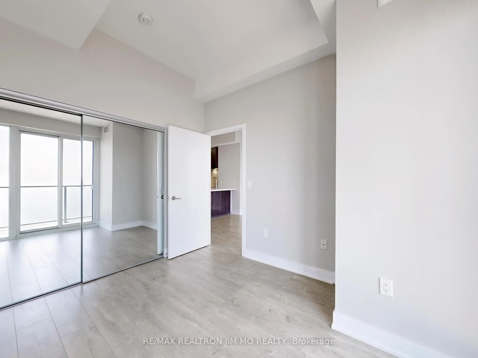 20 Shore Breeze Drive, #4607