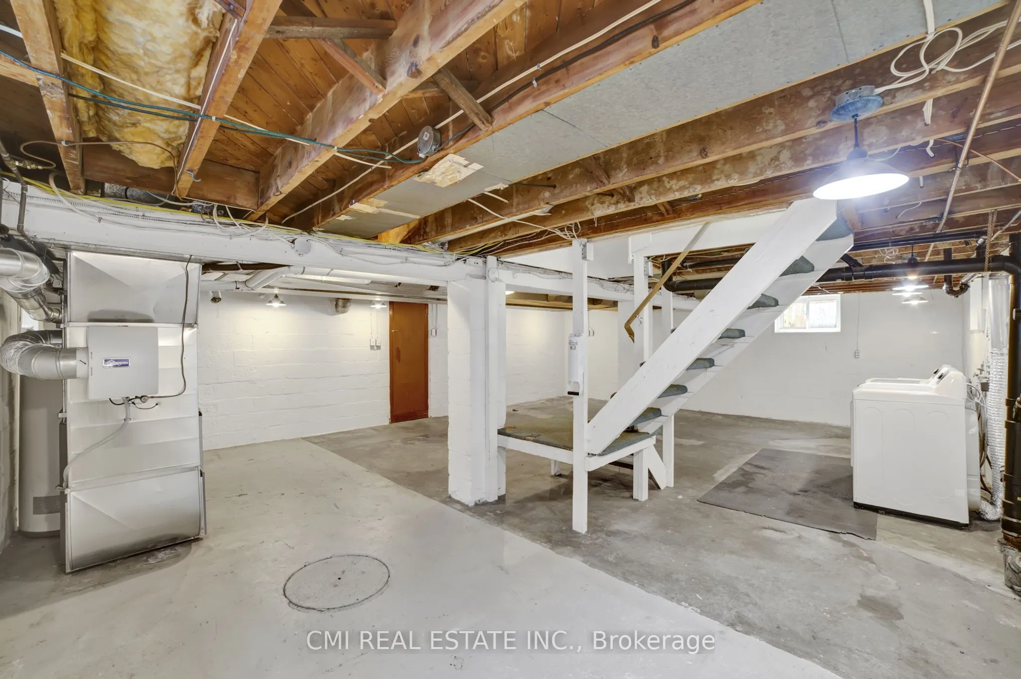 978 North Shore Boulevard W