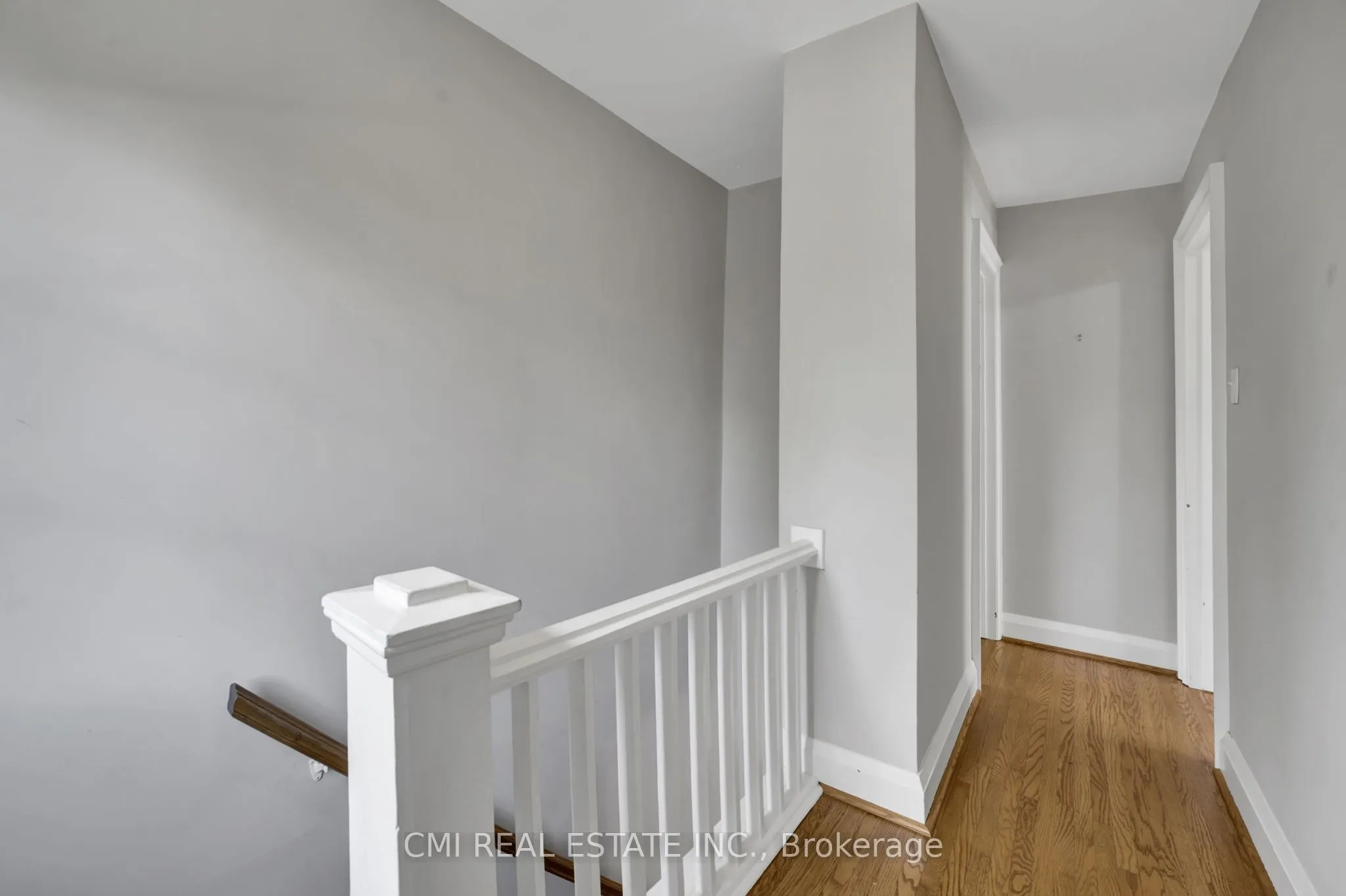978 North Shore Boulevard W