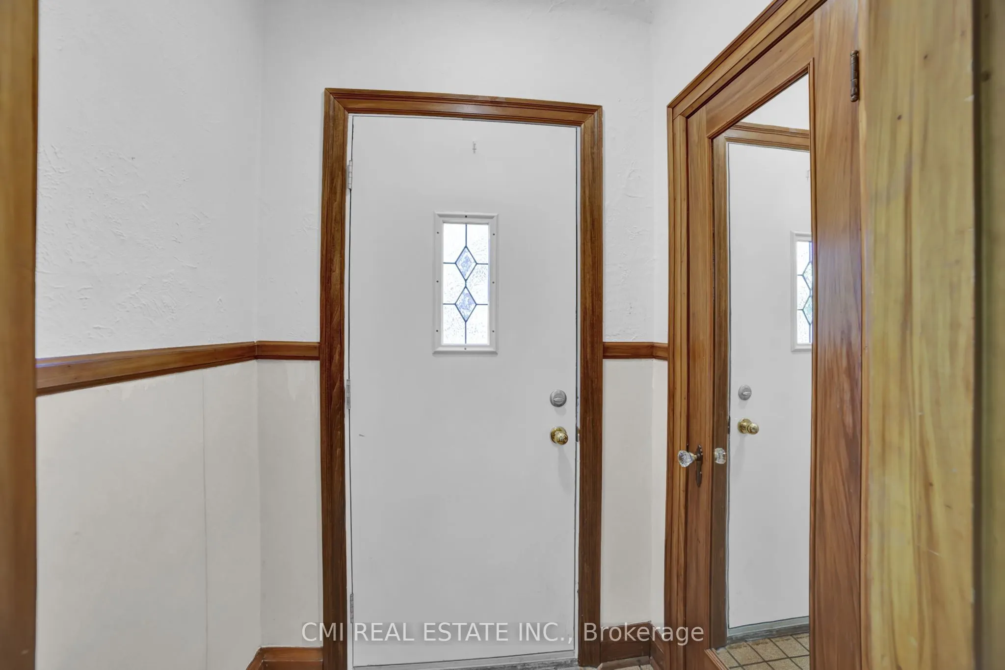 978 North Shore Boulevard W