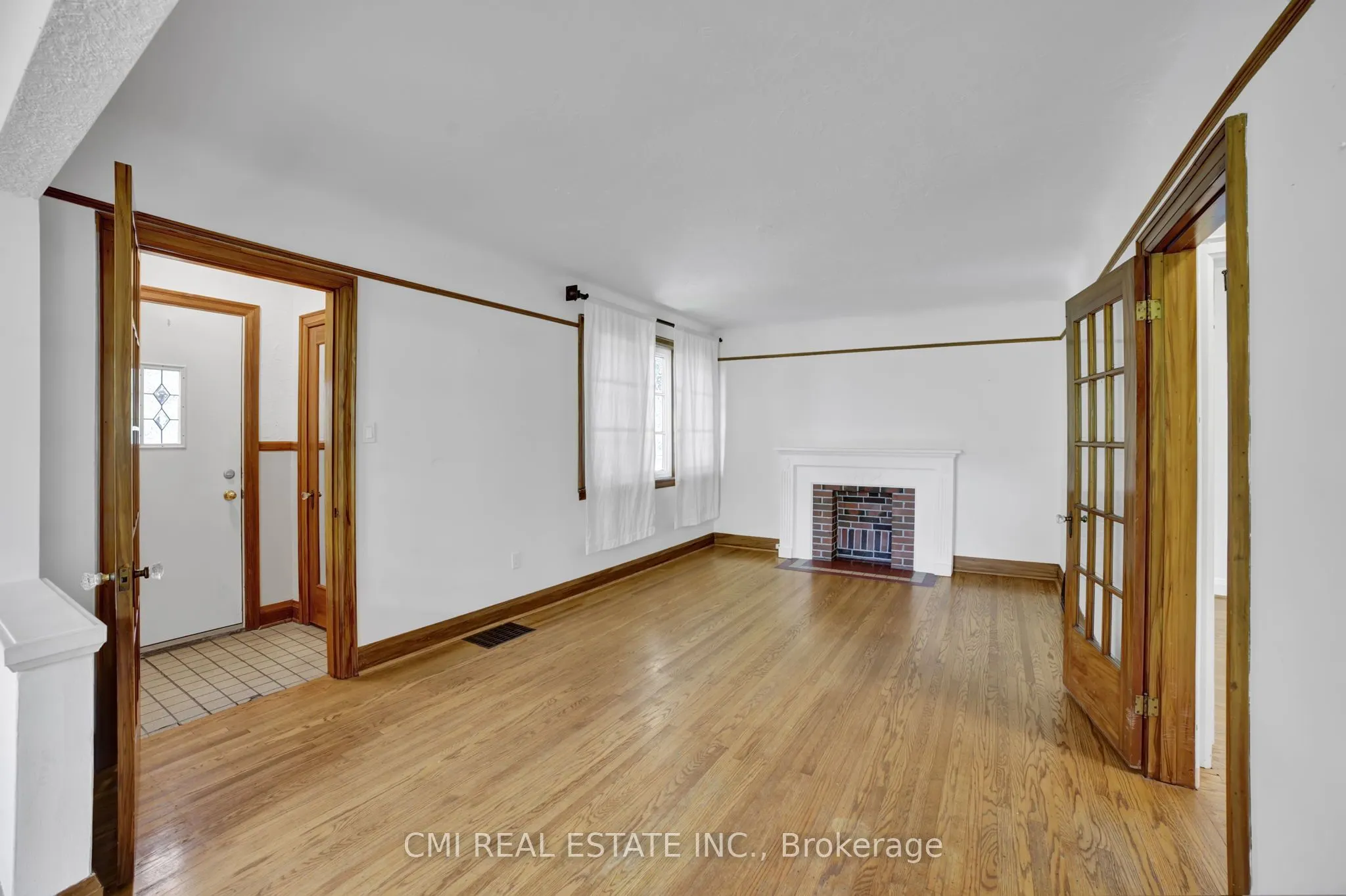 978 North Shore Boulevard W