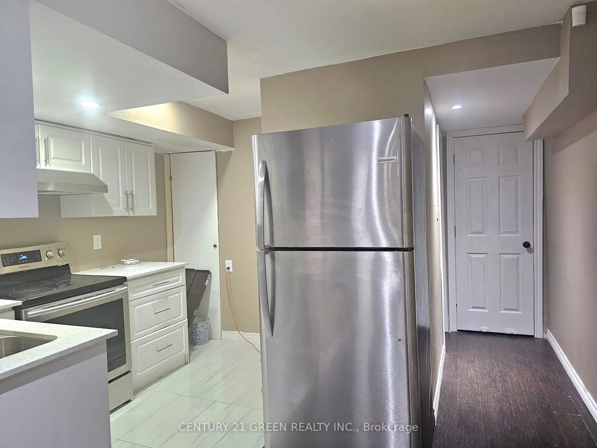156 Holmes Crescent, #Bsmt