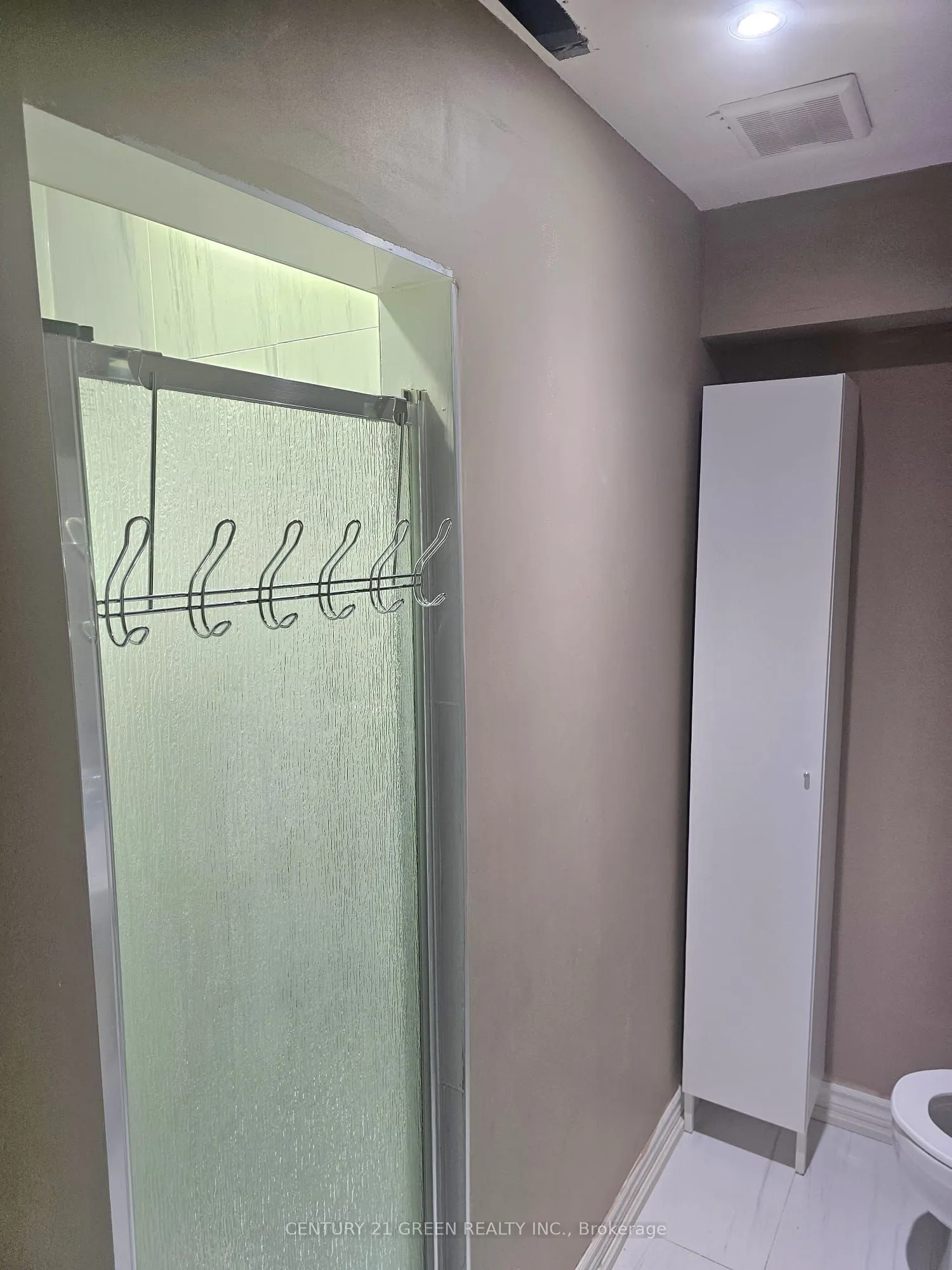 156 Holmes Crescent, #Bsmt