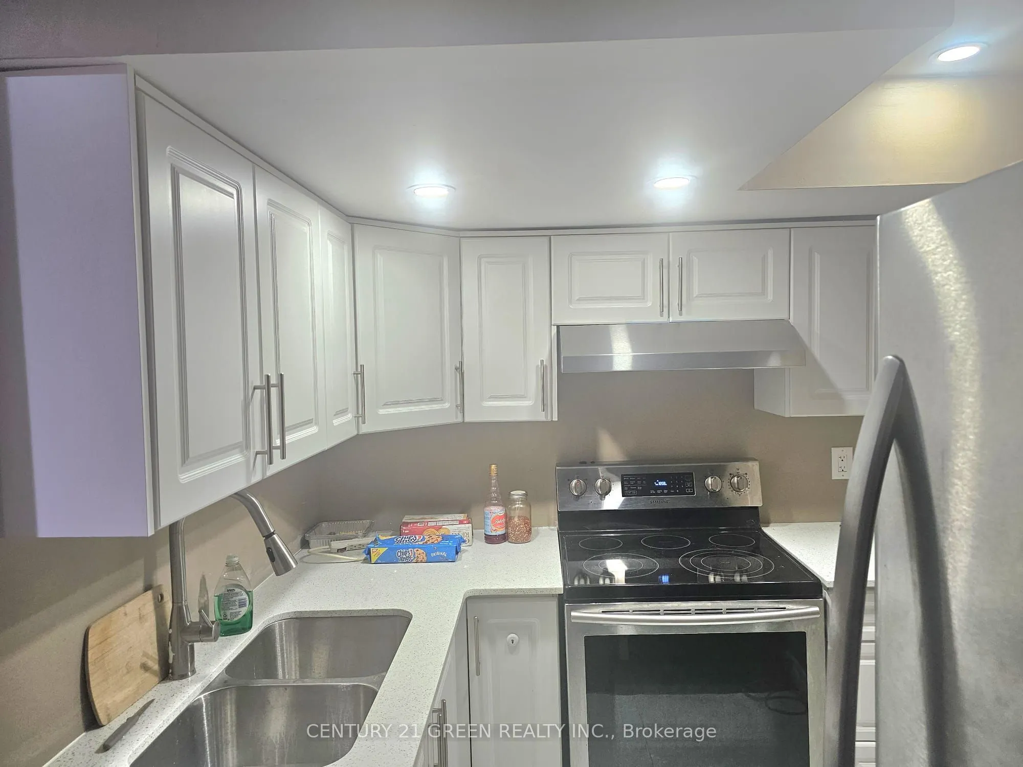 156 Holmes Crescent, #Bsmt