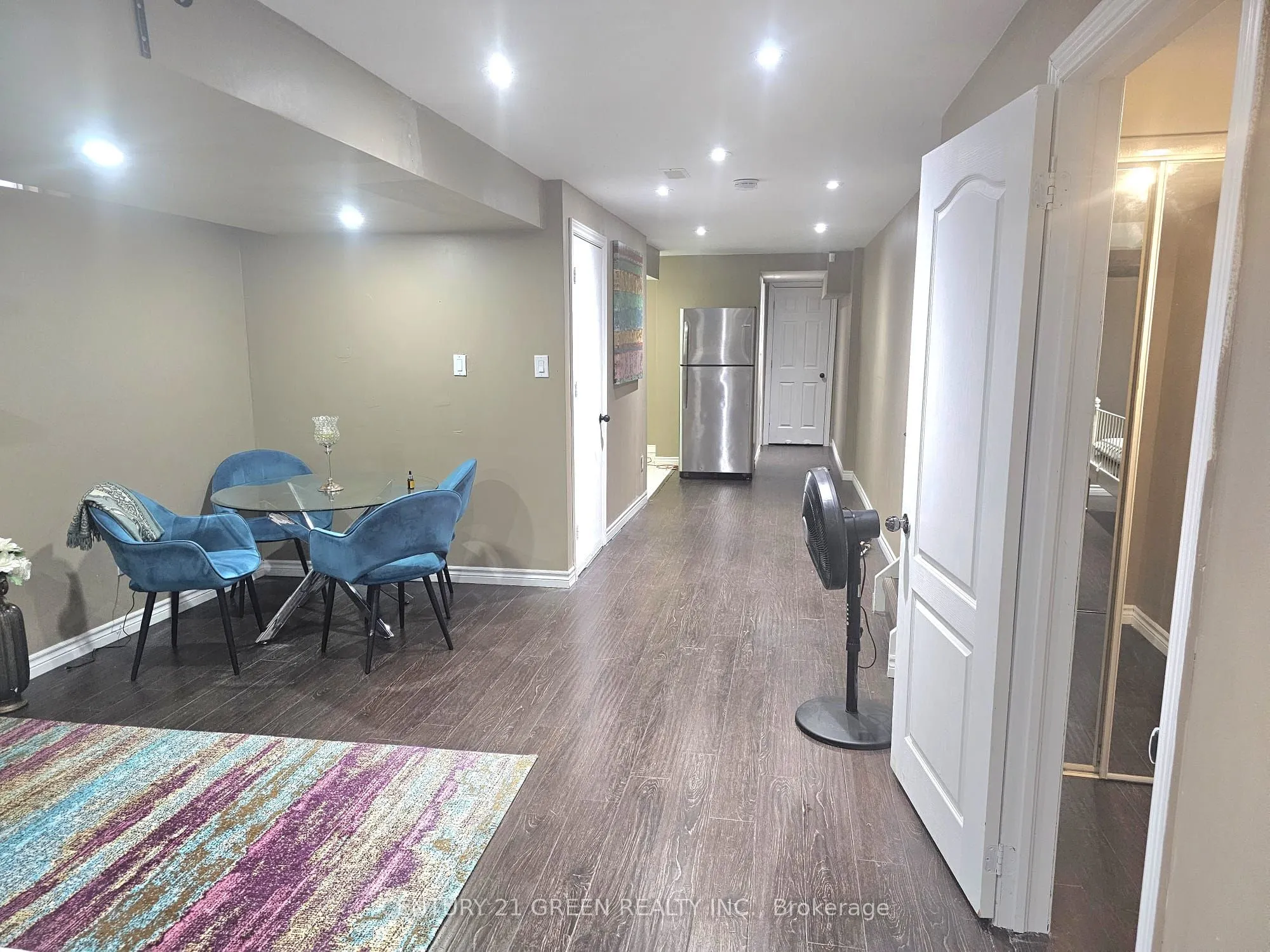 156 Holmes Crescent, #Bsmt