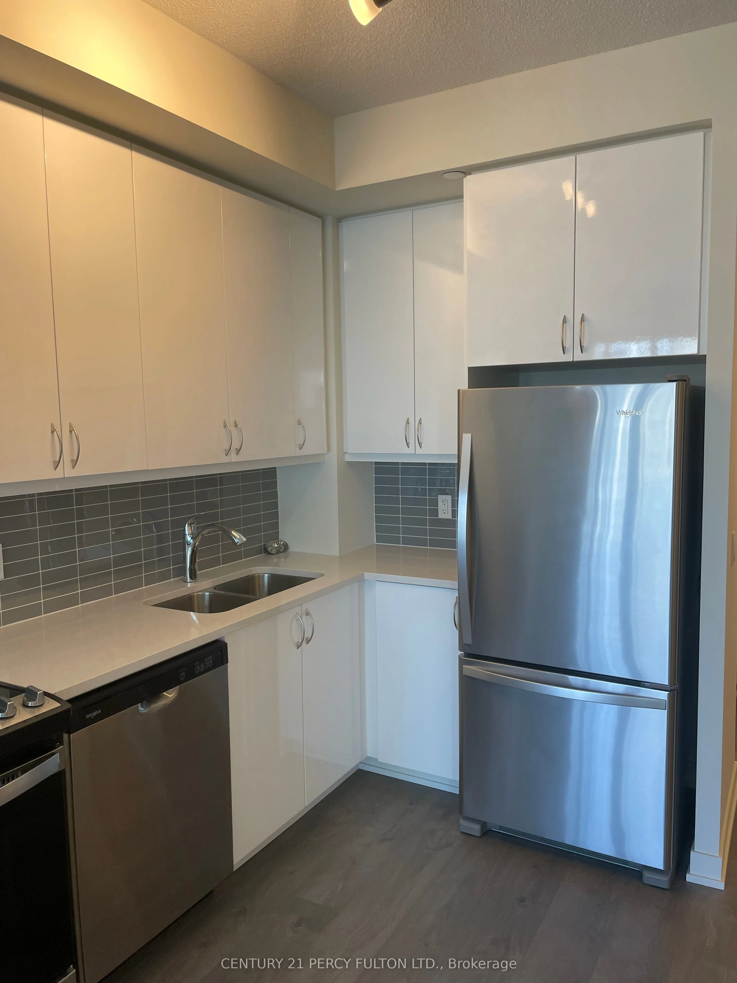 38 Annie Craig Drive, #812
