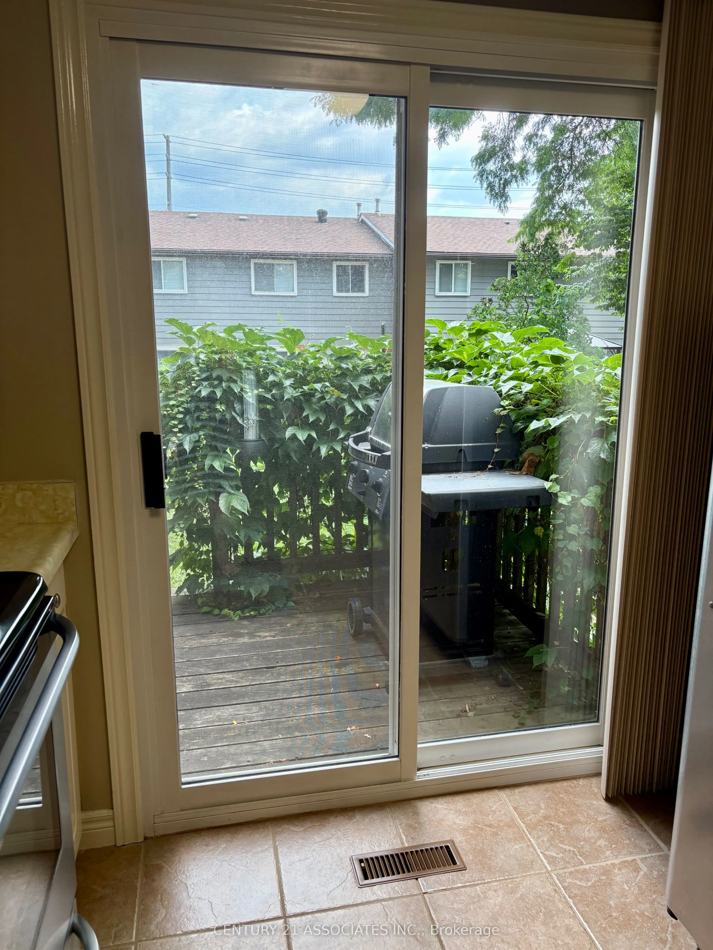 1616 Haig Boulevard, #47