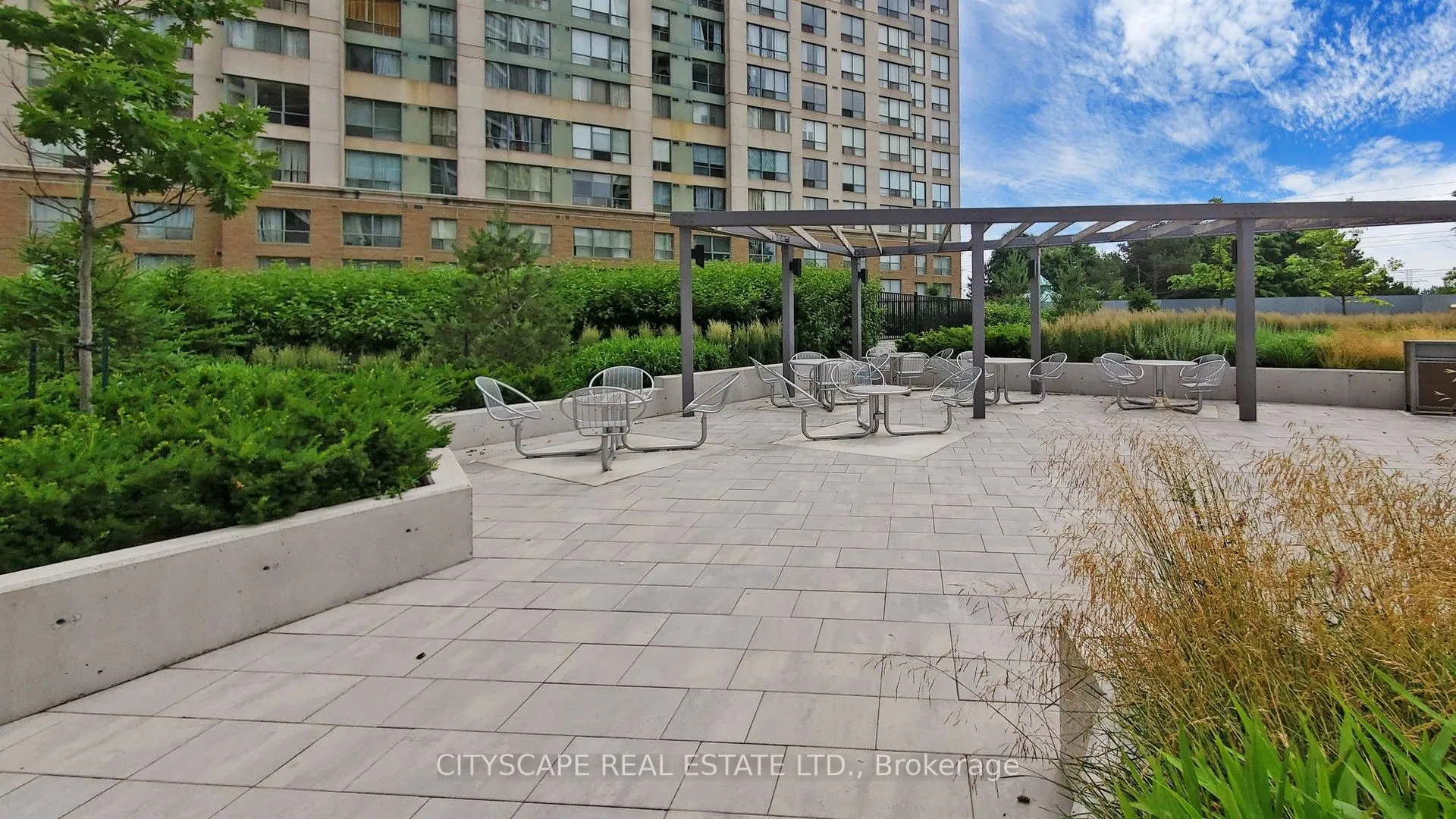30 Samuel Wood Way, #1805