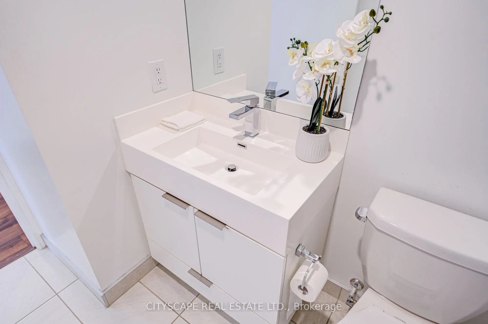 30 Samuel Wood Way, #1805