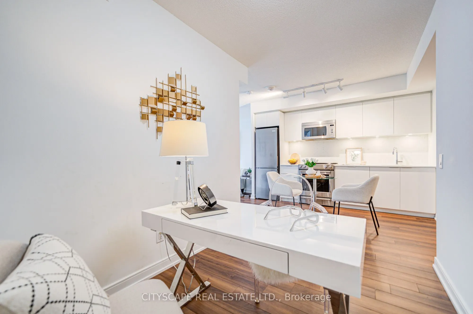 30 Samuel Wood Way, #1805