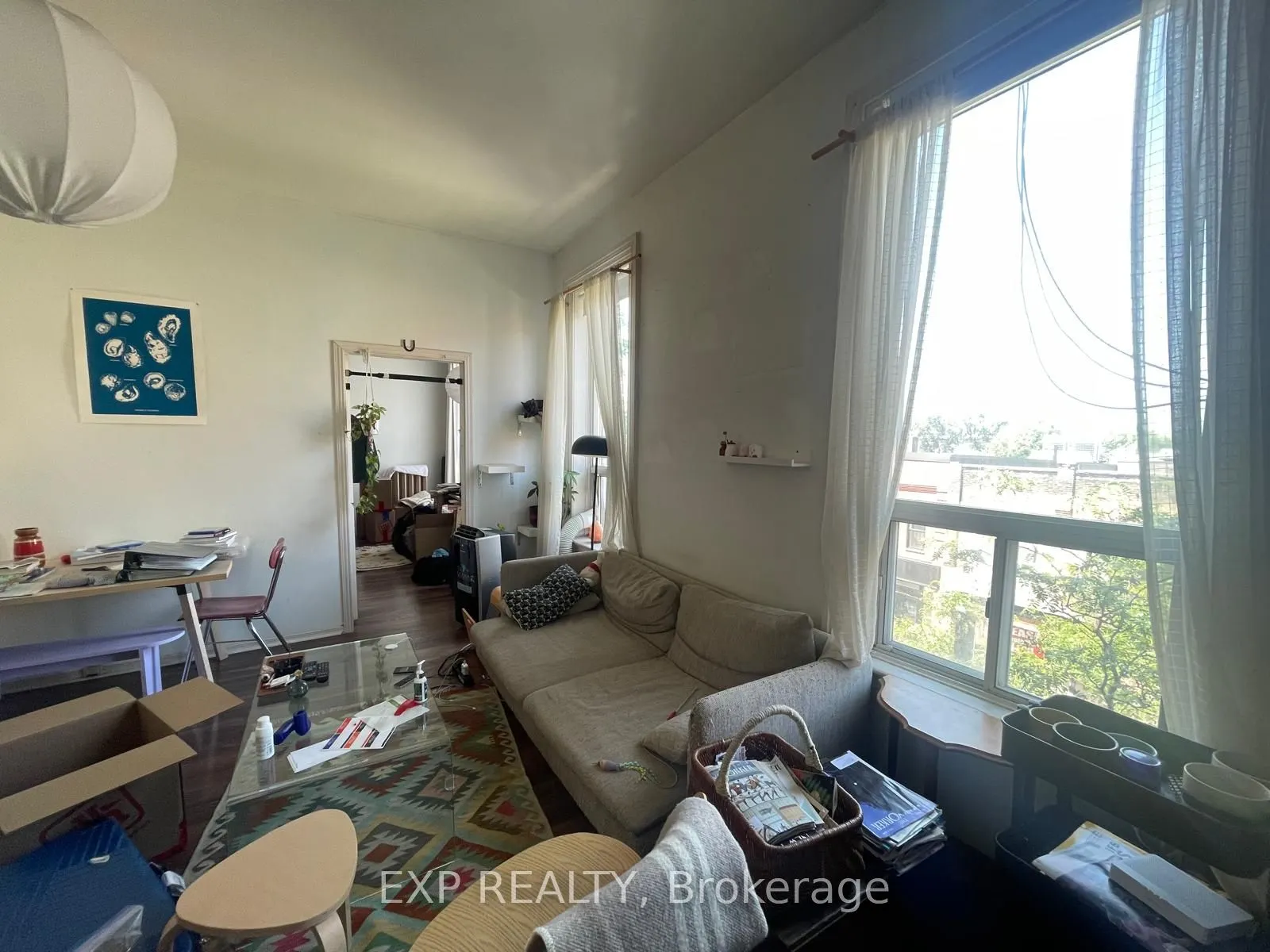 2879 Dundas Road W