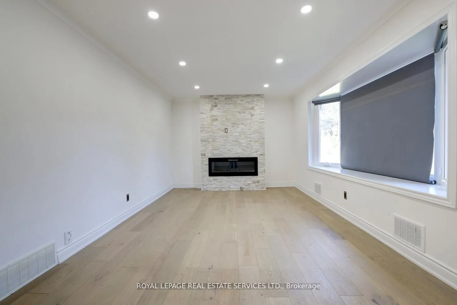 2 North Heights Road W