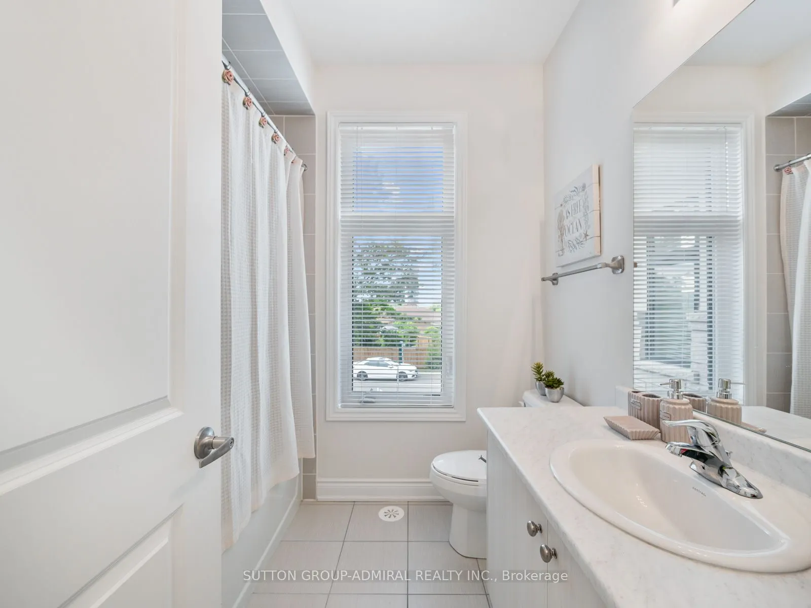 23 Tarmola Park Court